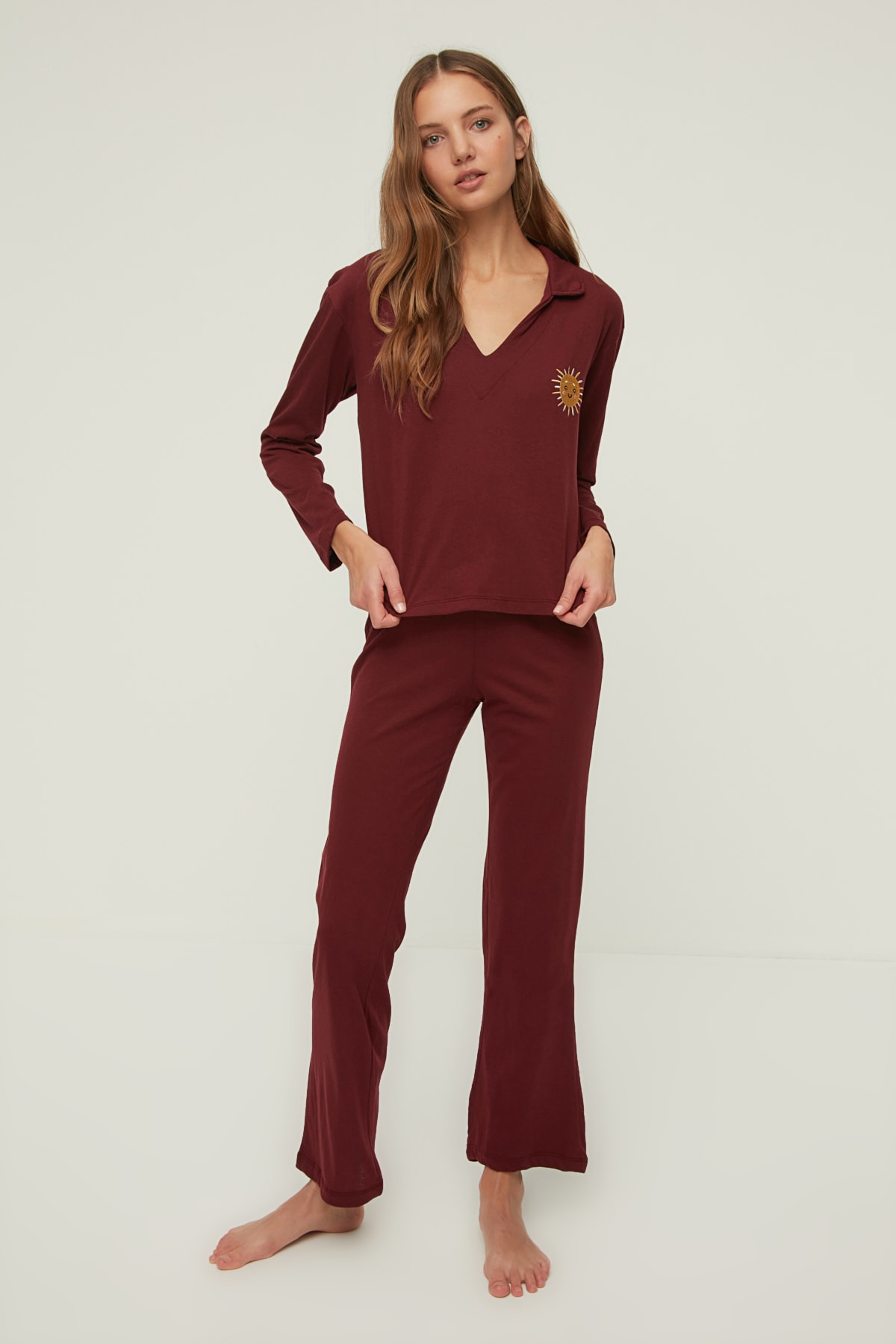 TRENDYOLMİLLA Mürdüm Nakışlı Örme Pijama Takımı THMAW22PT1463
