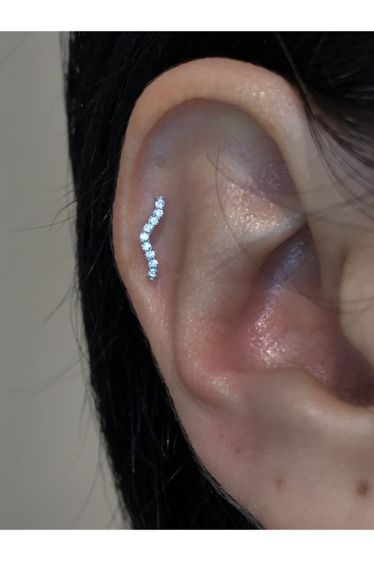 FLAMBOYANT PIERCING Taslı Kavıslı 18 Ayar Beyaz Altın Pıercıng