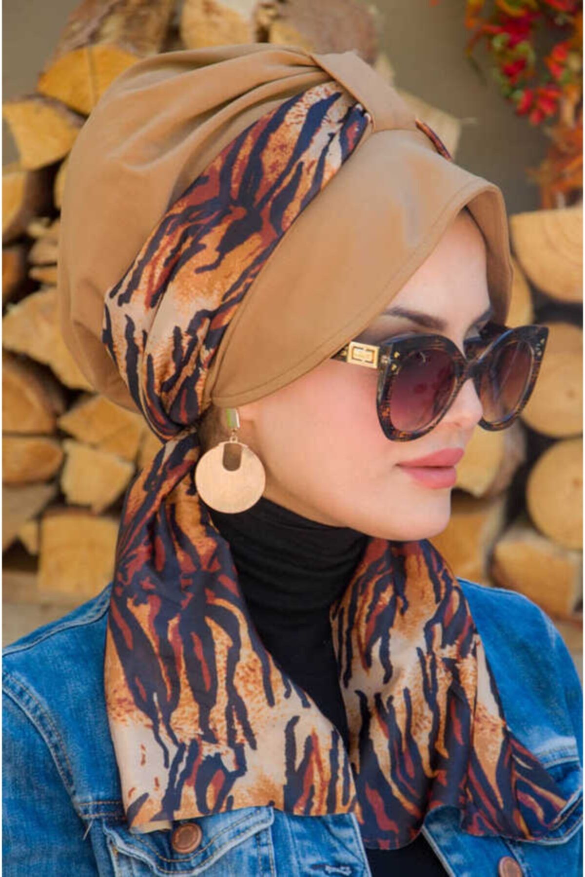Aişe tesettür Kahve Zebra Fularlı Şapka Bone