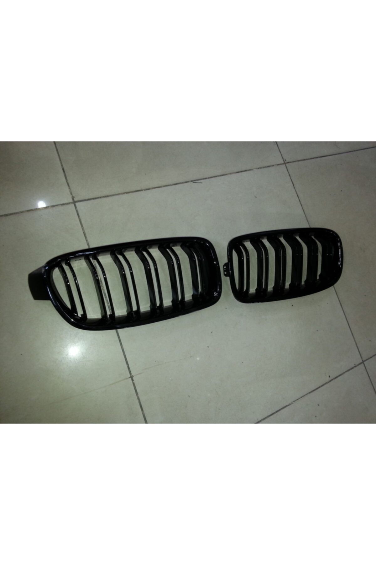 APEXİ 2012-2019 Bmw F30 M3 Panjur Parlak Siyah 3 Seri Uyumludur