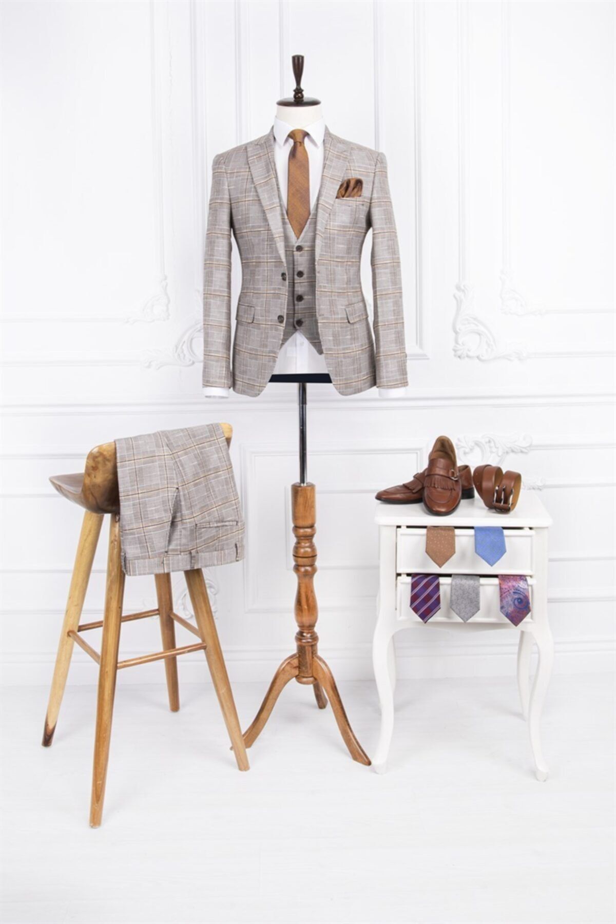 PACO ROMANO Erkek Slim Fit Sivri Yaka Bej Renk Ekose Yelekli Takım Elbise