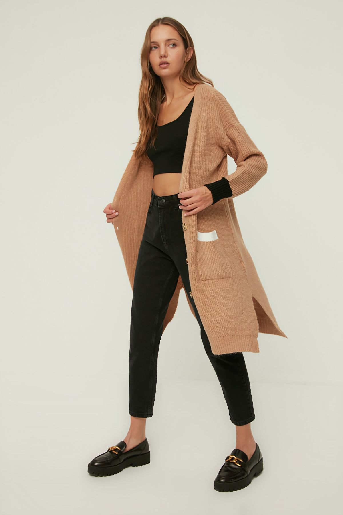 TRENDYOLMİLLA Camel Cep Detaylı Triko Hırka TWOAW22HI1009