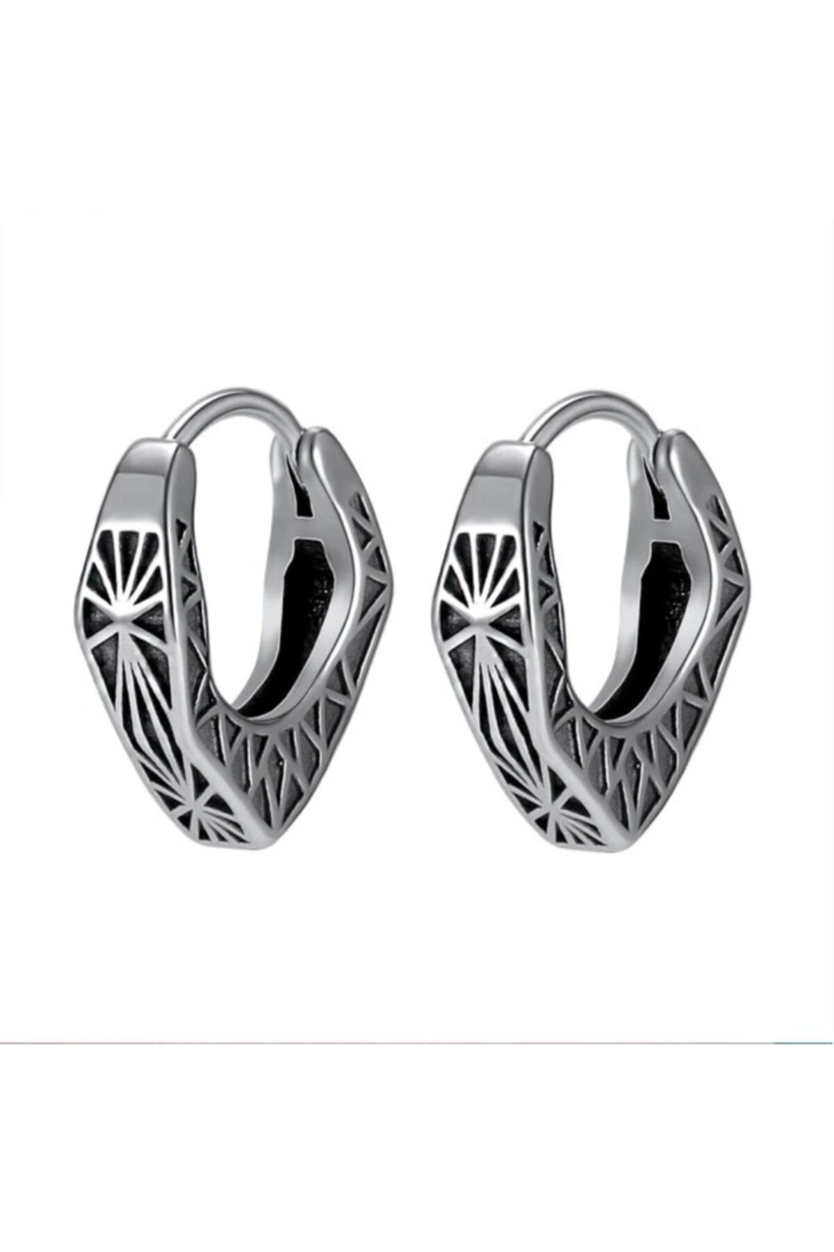 northstarshop Antika Tasarım Köşeli Halka Geçirmeli 316l Motorcu Çelik Küpe Çift
