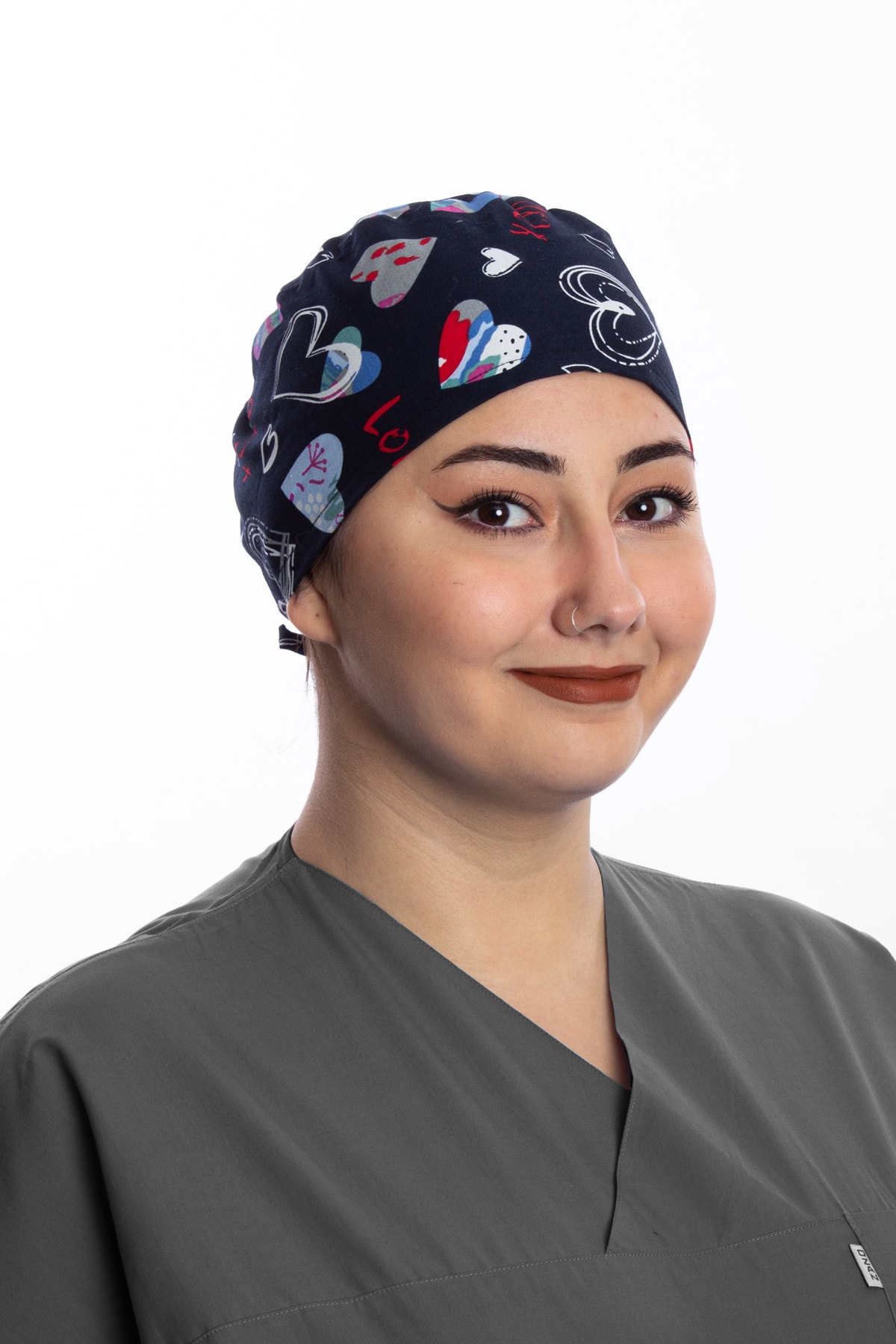OZAN PERSONEL GİYİM Kalp Desenli Likralı Kumaş Doktor Hemşire Bonesi