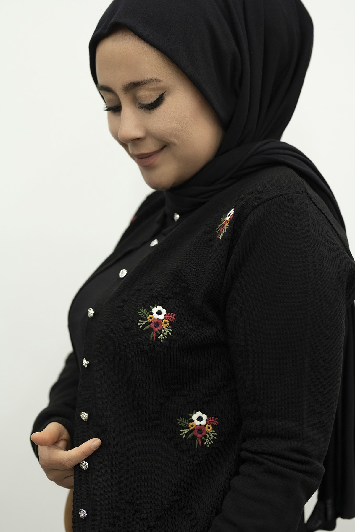 MODAEKOL Kadın Ön Tarafı Nakışlı Dügmeli Hırkamız39