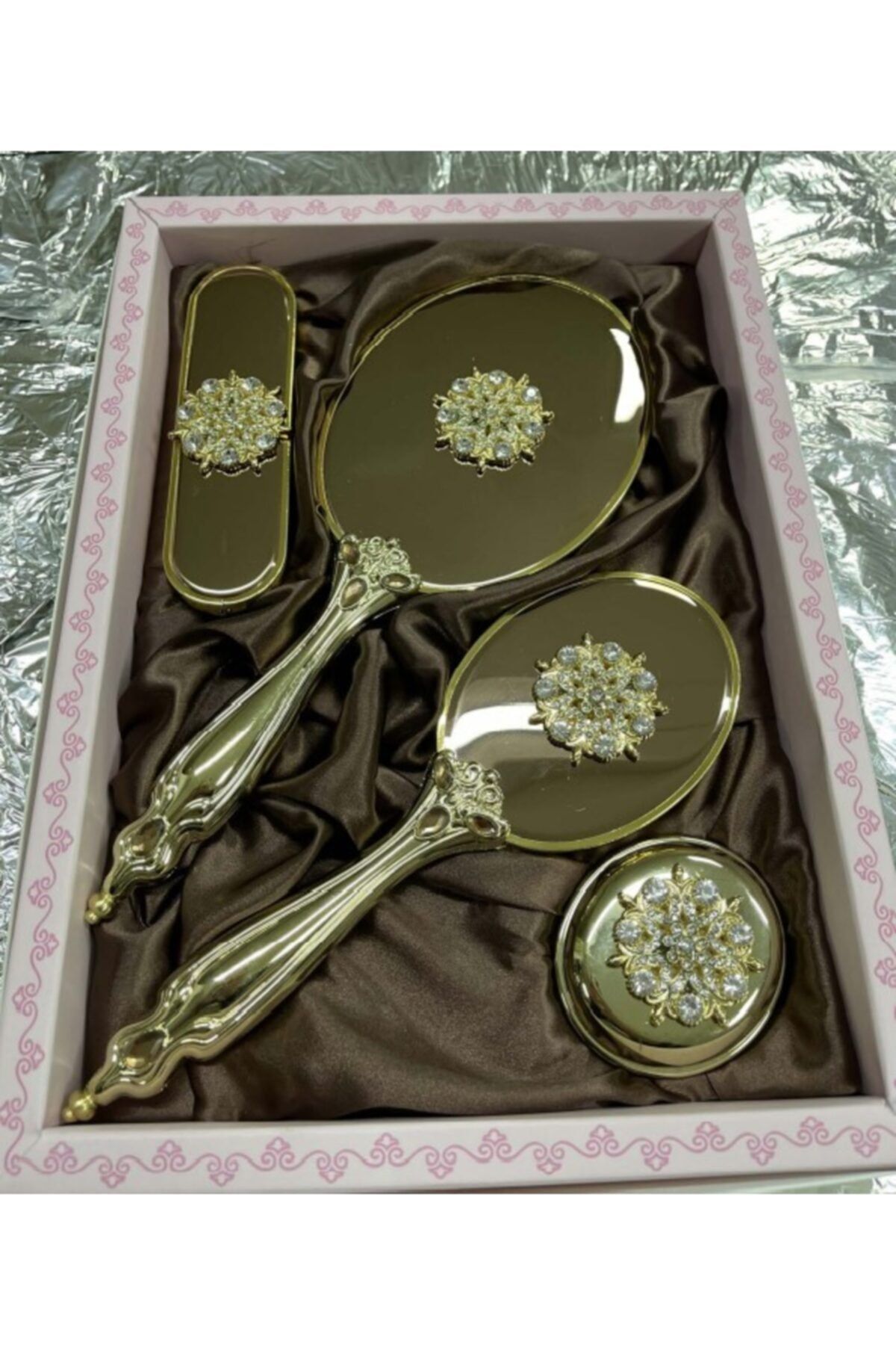 CAMOMILE Ayna Tarak Seti Hediyelik Elbise Fırçası Bohça Çeyiz Seti Söz Nişan Kına Çeyiz 4 Parça