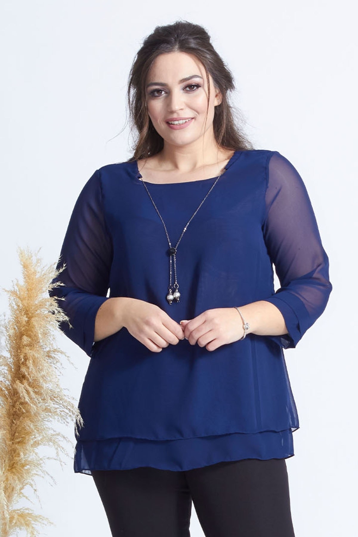 Moda Berray 1934 Lacivert Kolye Yakalı Şifon Büyük Beden Şık Bluz