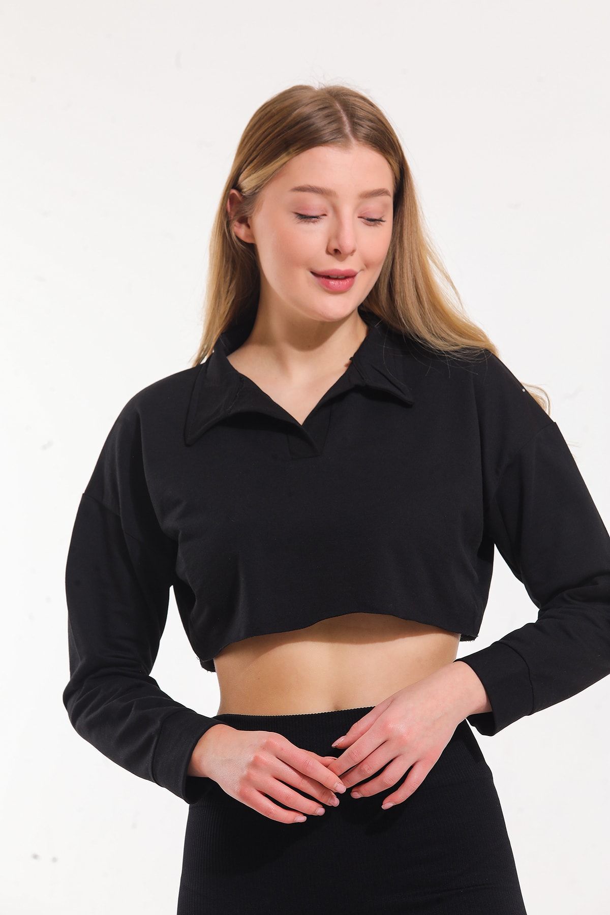NOON Siyah Polo Yaka Uzun Kollu Crop Top