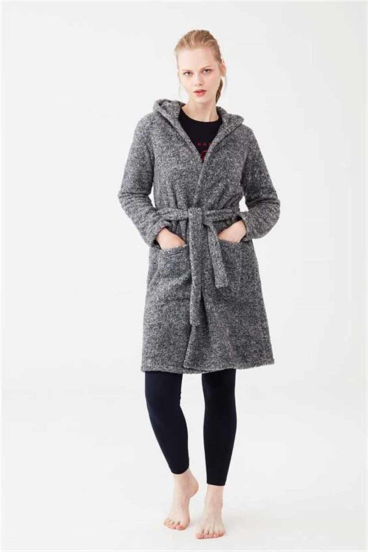 Mod Collection Kışlık Peluş Kapşonlu Cepli Kadın Sabahlık