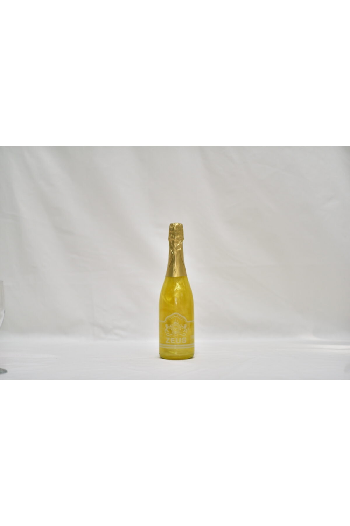 OS ZEUS Alkolsüz Meşrubat Simli Muz Aromalı Gazlı Içecek