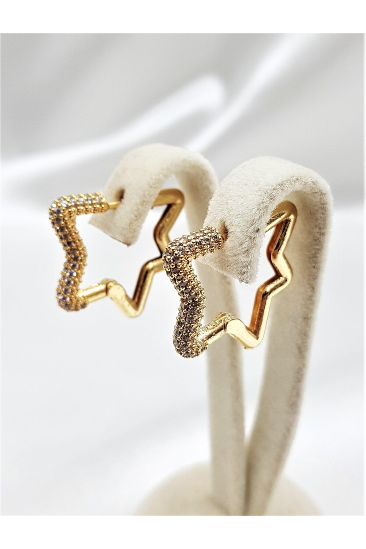 TÜKKAN ACCESSORİES VİP SERİ GOLD KAPLAMA TAM KAPAMA ZİRKON TAŞ YILDIZ FİGÜR TASARIM KÜPE