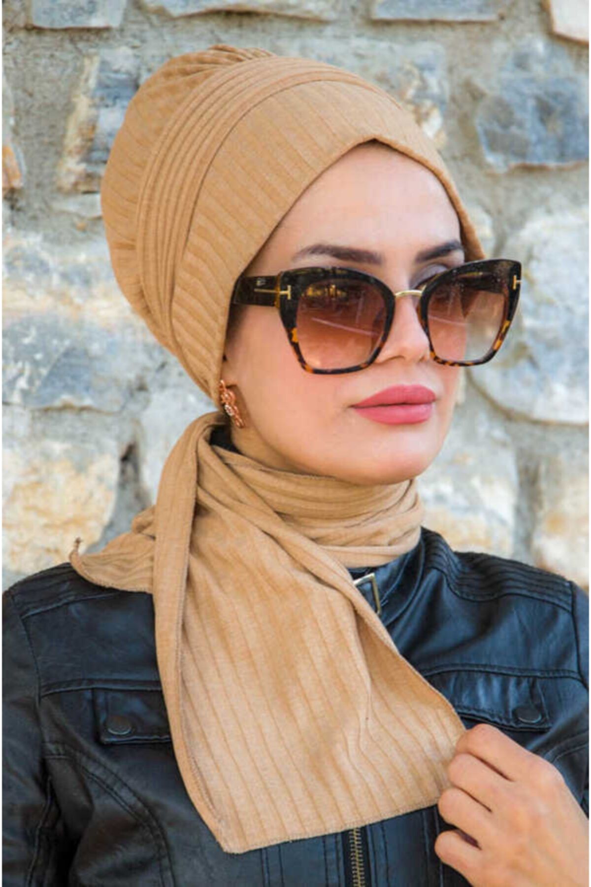 Aişe tesettür Gold Fitilli Atkılı Bone