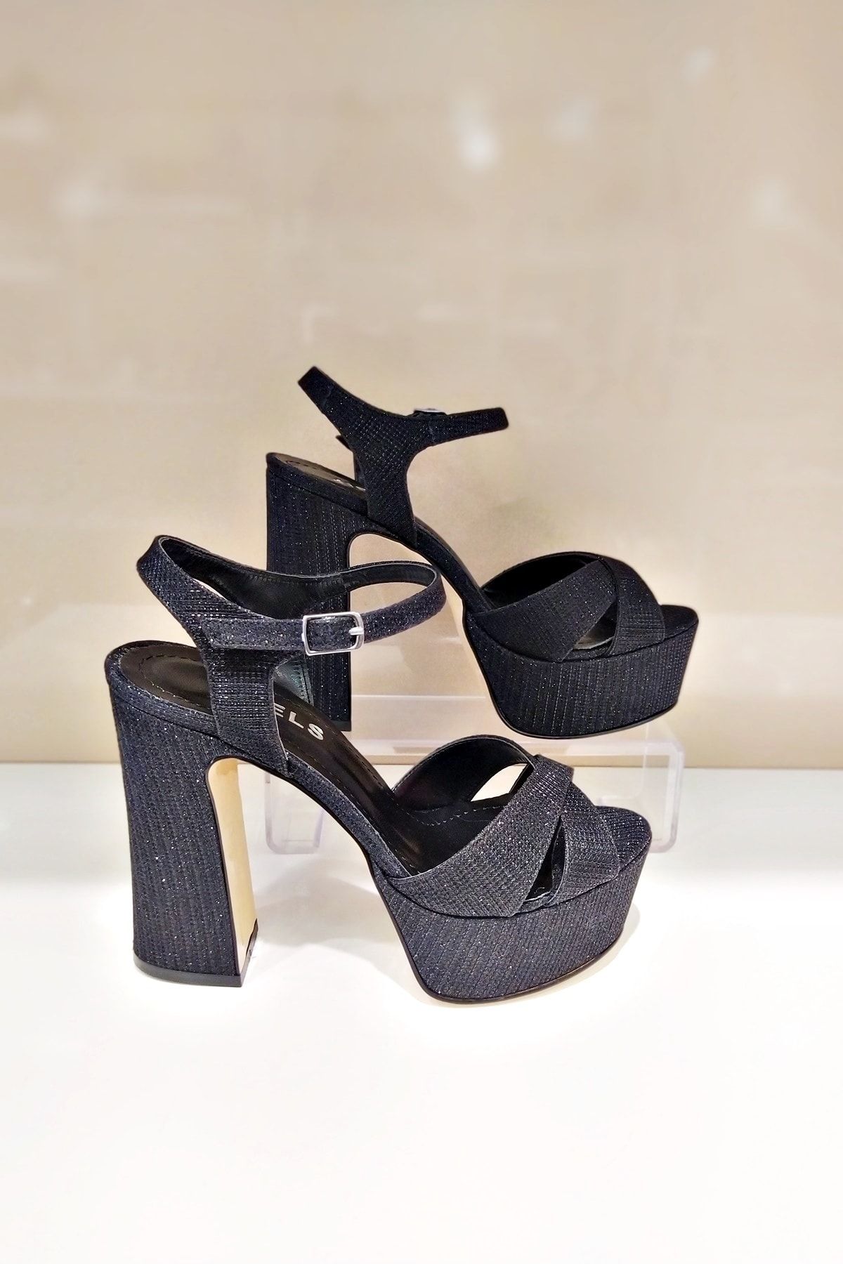 Heels Kadın Siyah Platformlu Yüksek Topuklu Ayakkabı