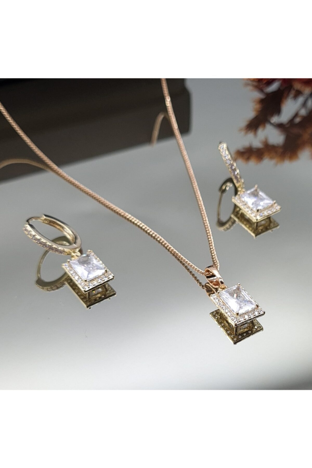 Grande Store Zirkon Taşlı Baget Gold Takım