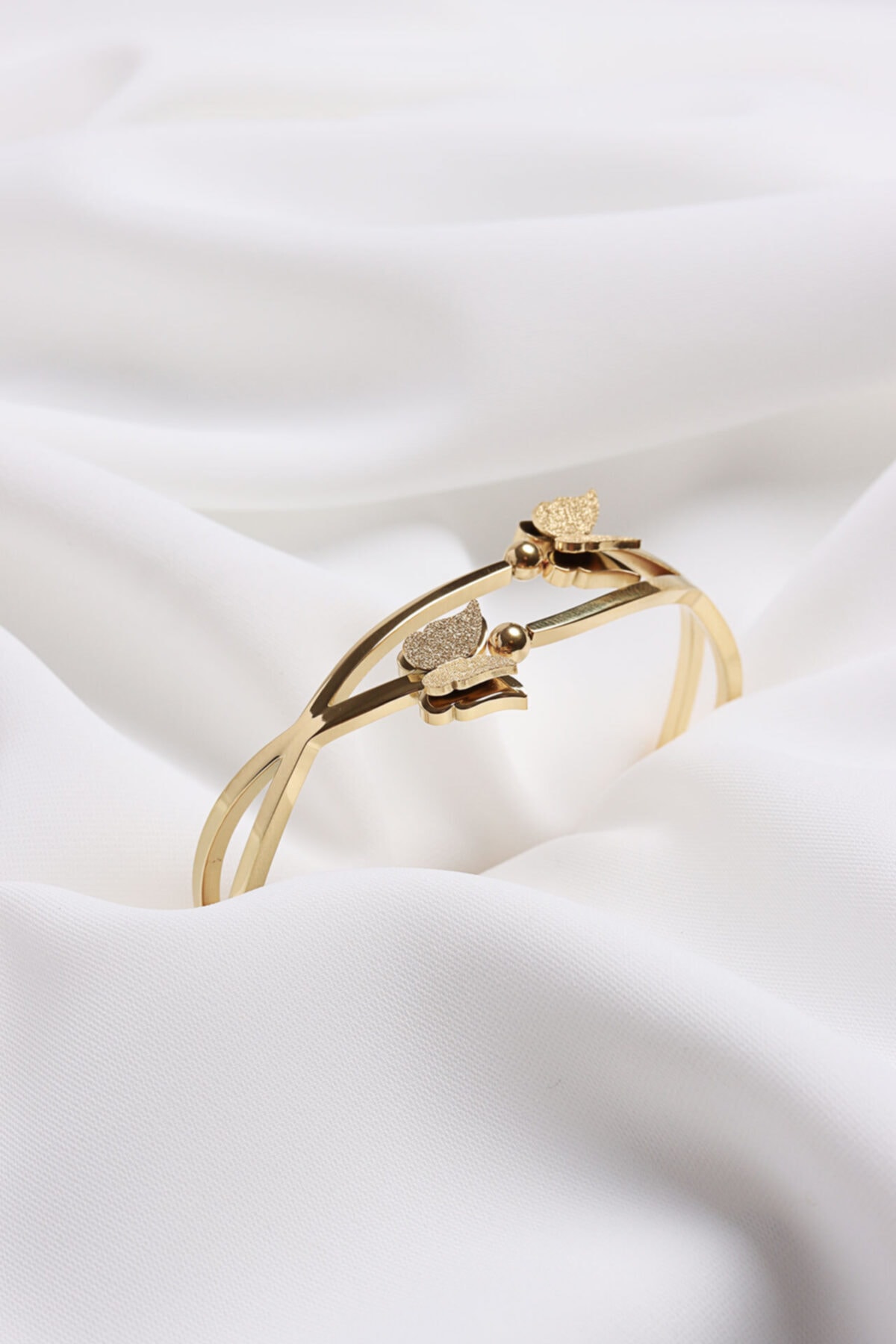 Süspüs Accessories Çelik Kelebekli Gold Kelepçe Bileklik