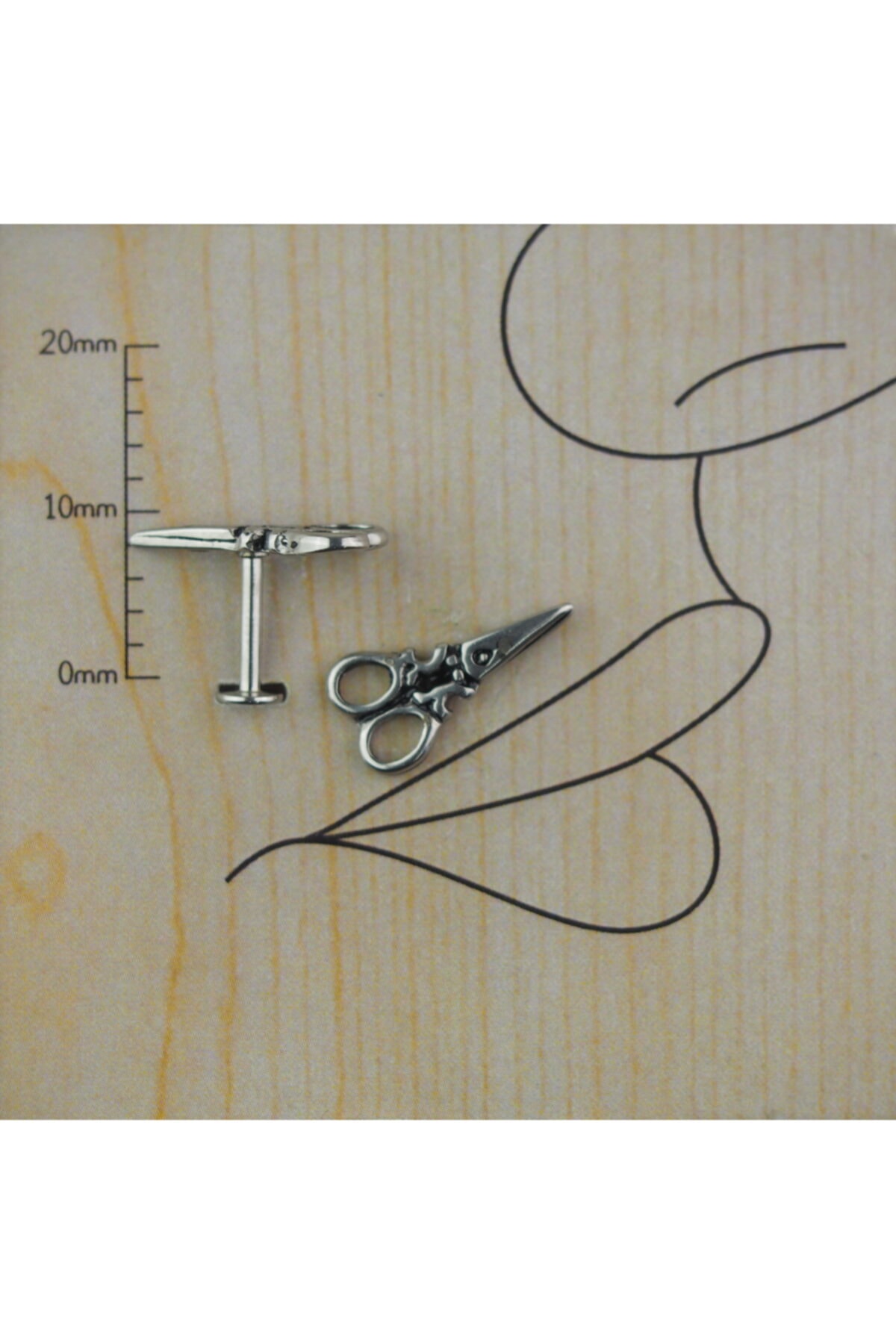 TAKIDAN Makas Cerrahi Çelik Kıkırdak Tragus Dudak Madonna Medusa Piercing 8 Mm