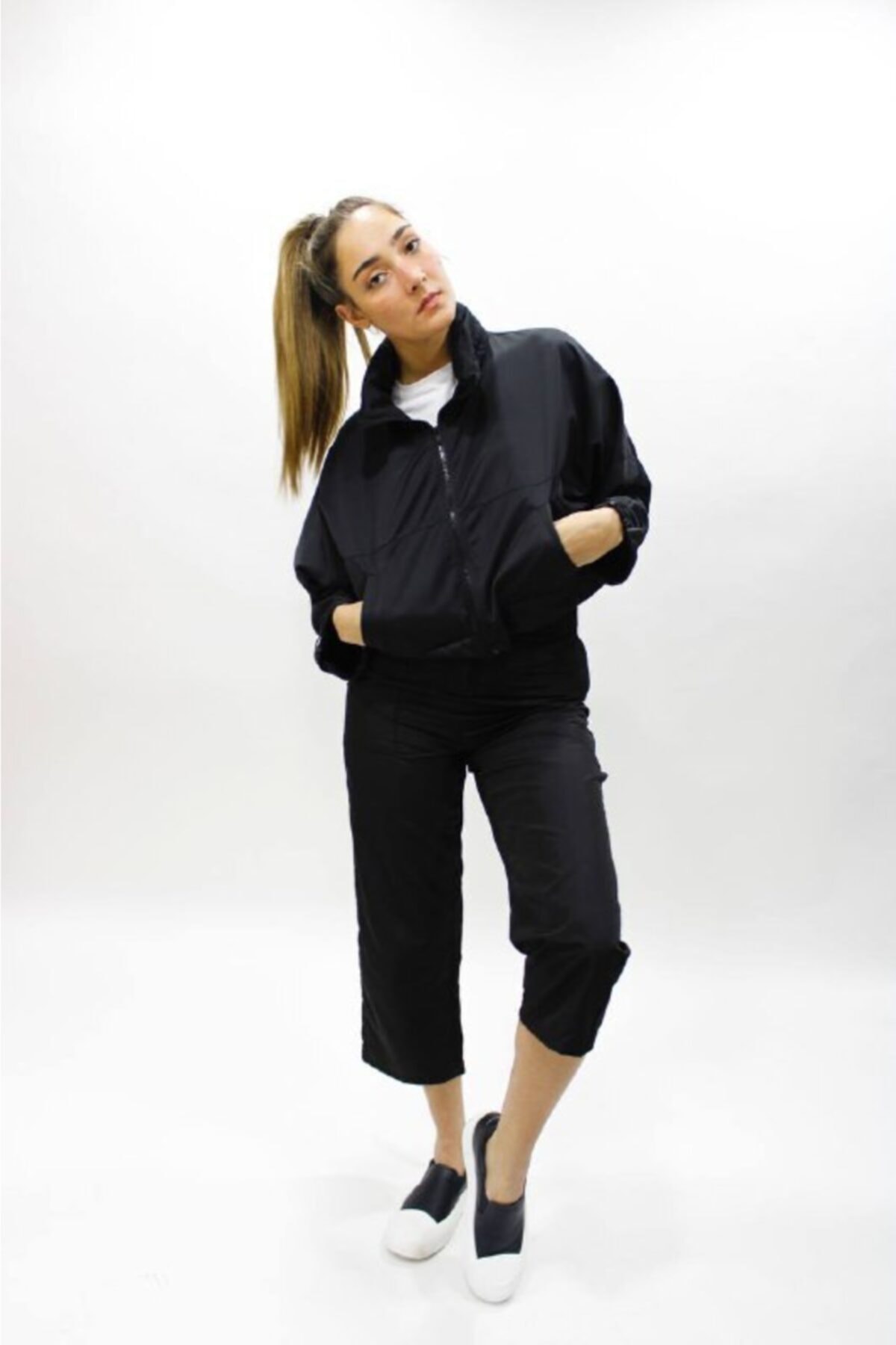 alesaa Texture Siyah Kadın Oversize Fermuarlı Kapüşonlu Dokuma Mont