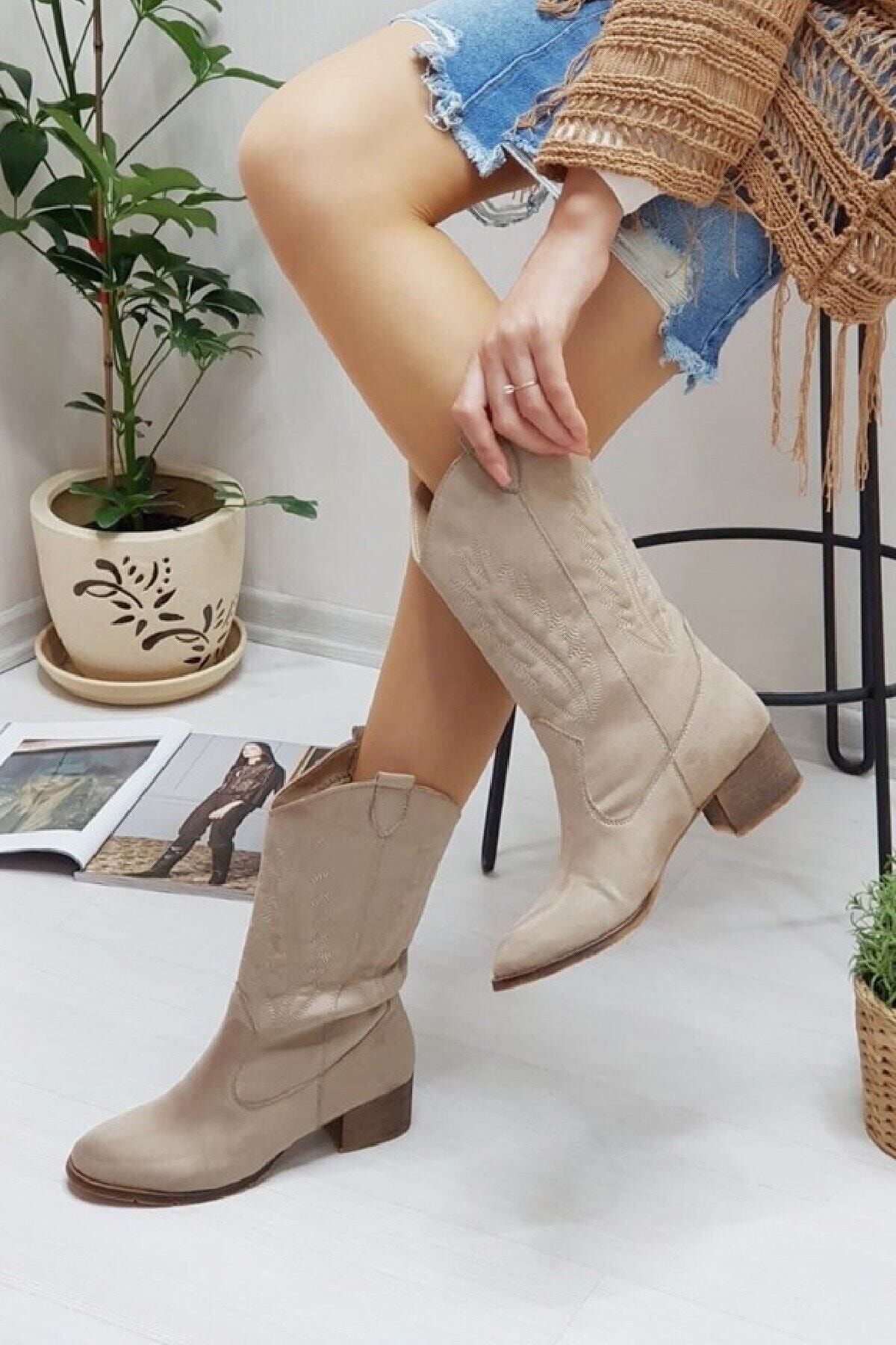 İmerShoes Günlük Western Kadın Kovboy Çizme Siyah - Taba - Bej Süet Dikişli Ahşap Topuklu Bot