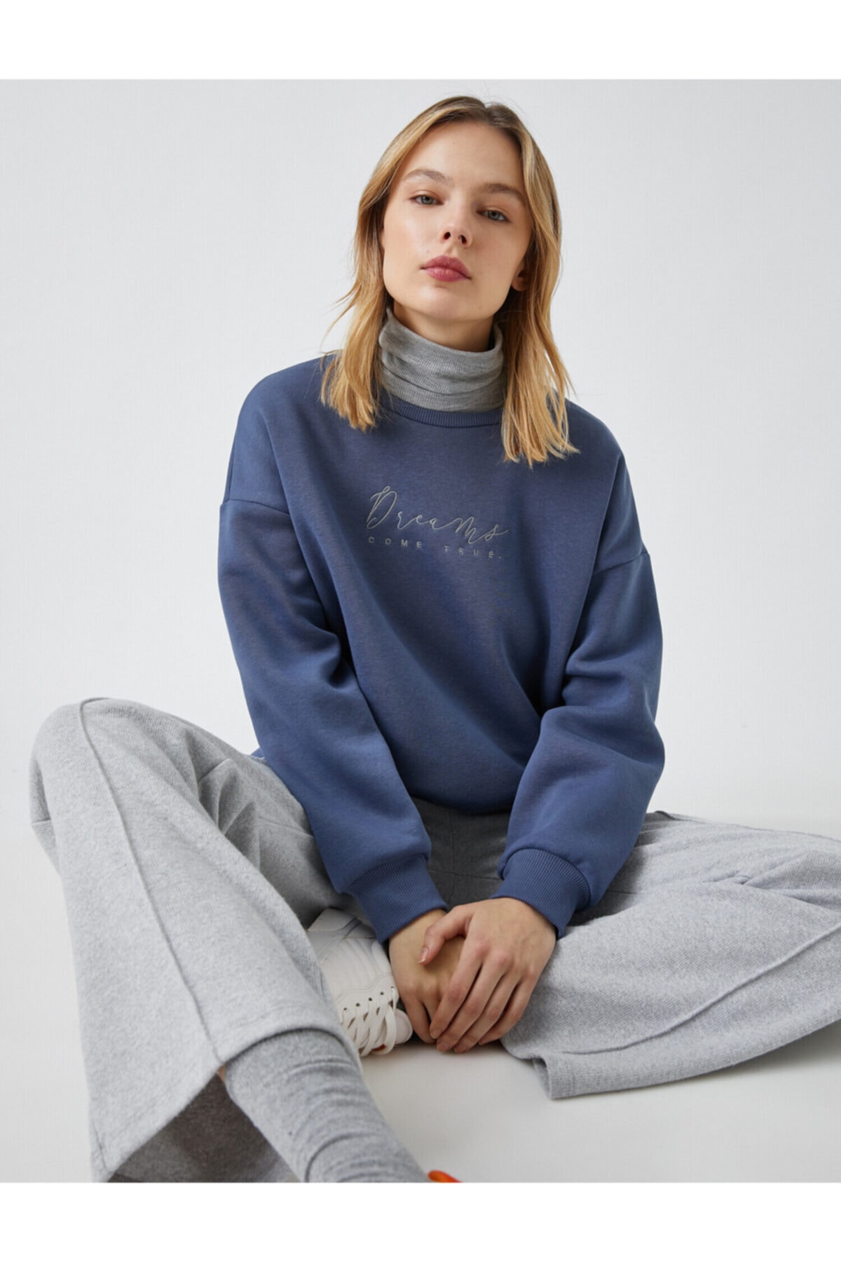 Koton Bisiklet Yaka Uzun Kollu Sweatshirt