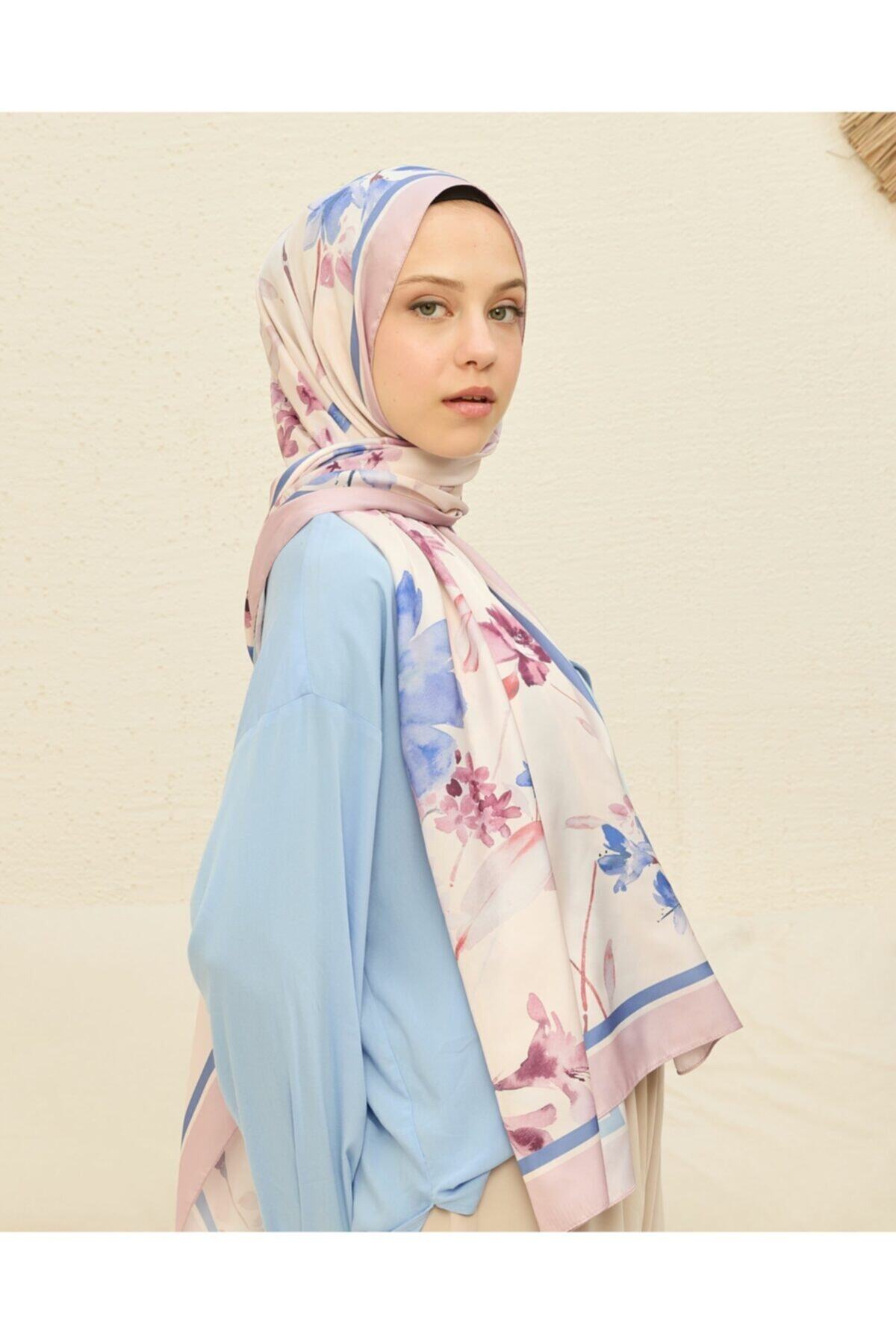 BURDEN IPEK Rosa Çiçek Desenli Ipeksi Twill Şal Pudra