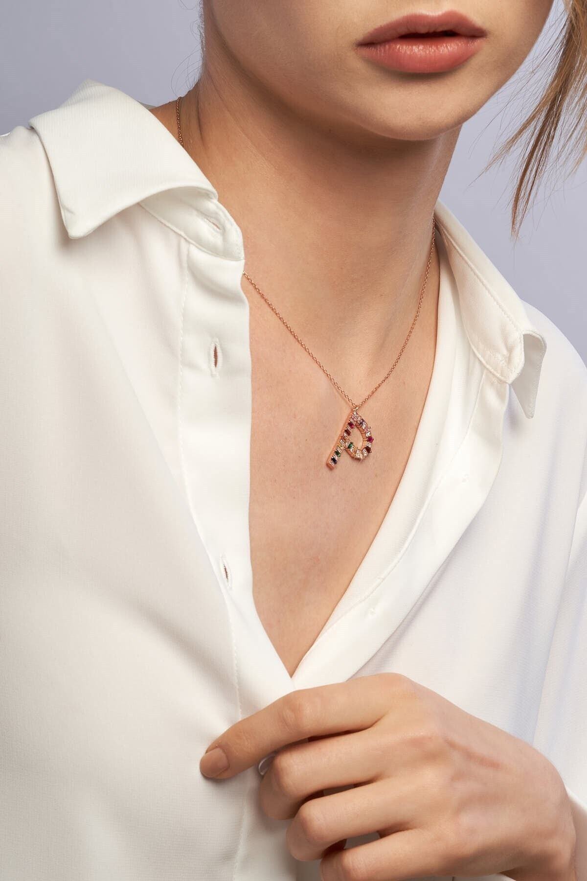 Jewelmim P Harfli Renkli Baget Taşlı 14k Rose Altın Kaplama Kadın Gümüş Kolye