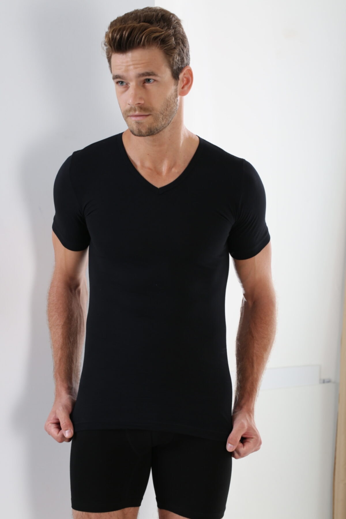 Arma Yıldız Erkek Siyah Penye V Yaka Fanila