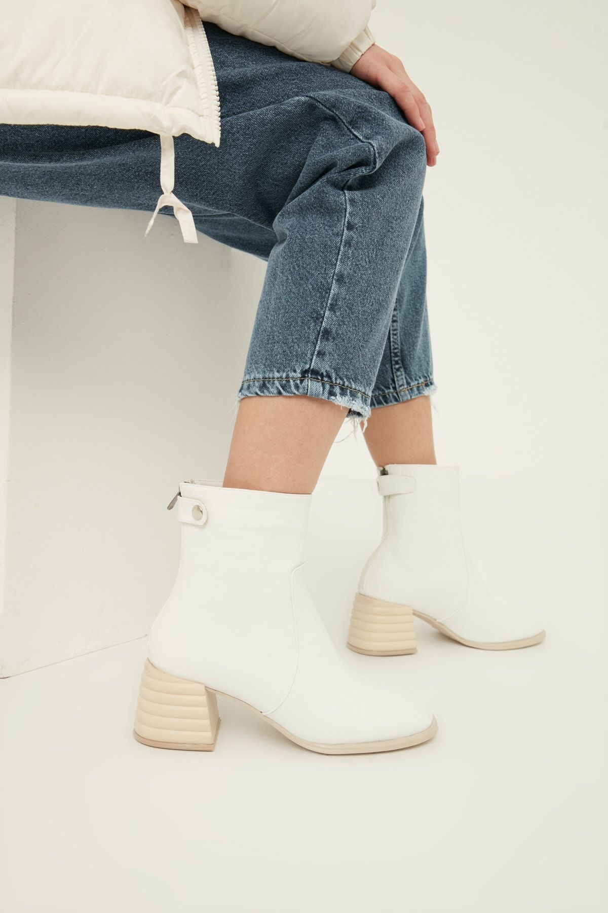 TRENDYOL SHOES Beyaz Kadın Bot & Bootie TAKAW22BO0021