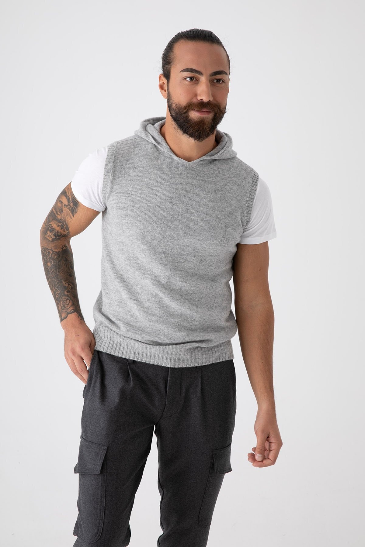 Fradi Kapüşonlu Kolsuz Triko