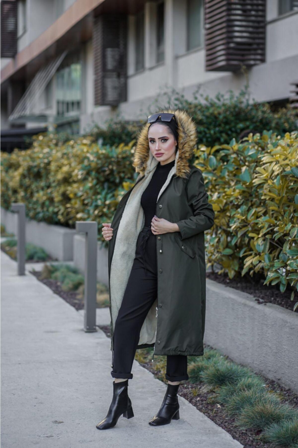 BURCU TESETTÜR Kapşonlu Içi Kürklü Kaban Mdr10567 Haki