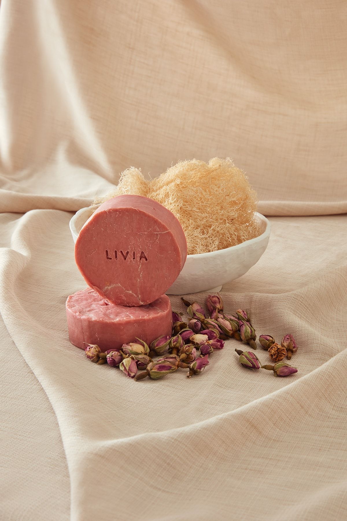 LIVIA ATELIER El Yapımı Doğal Gül Yaprağı Sabunu