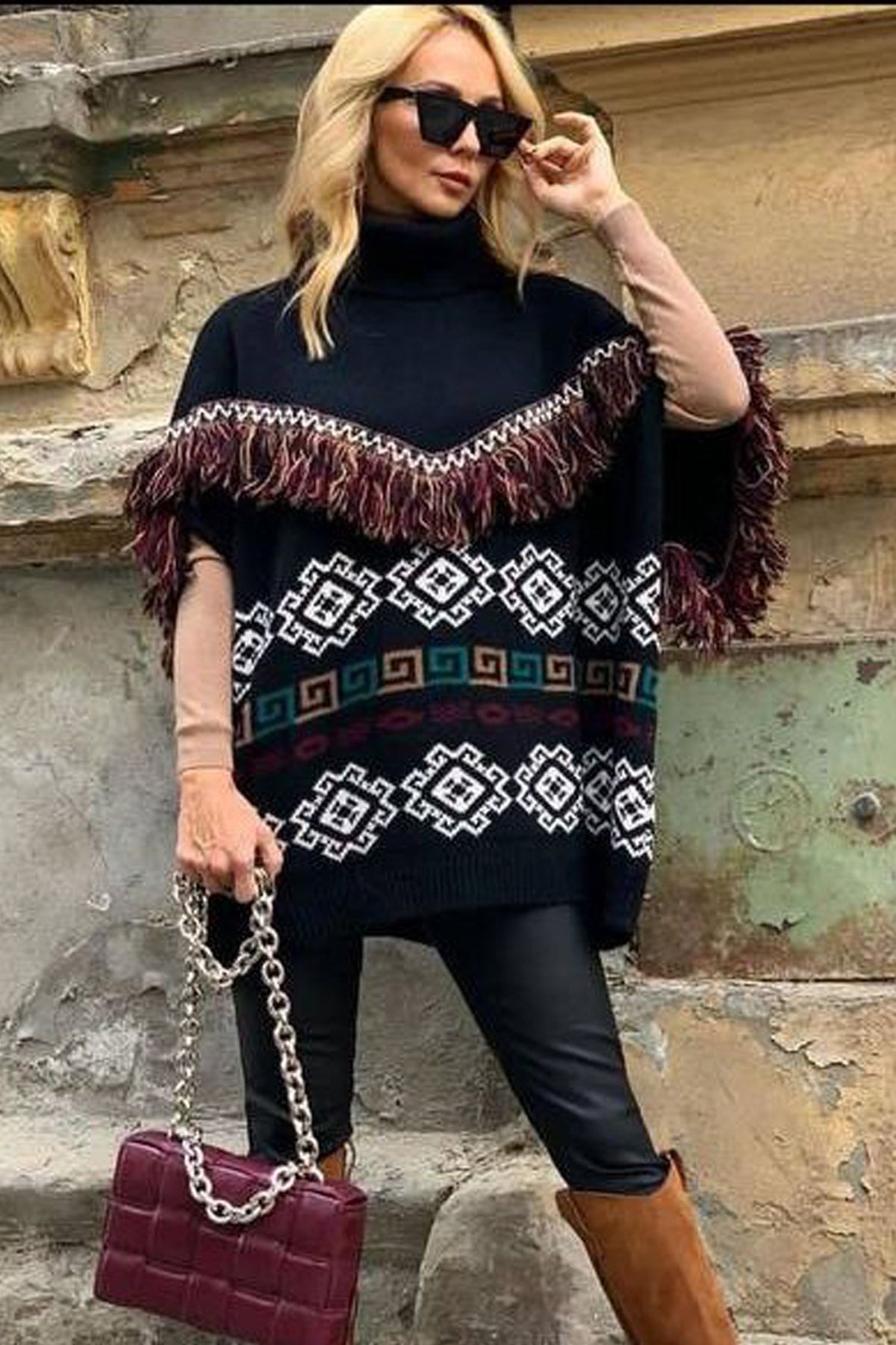Sıla Oruç Moda Oversize Beden Püskül Detaylı Panço
