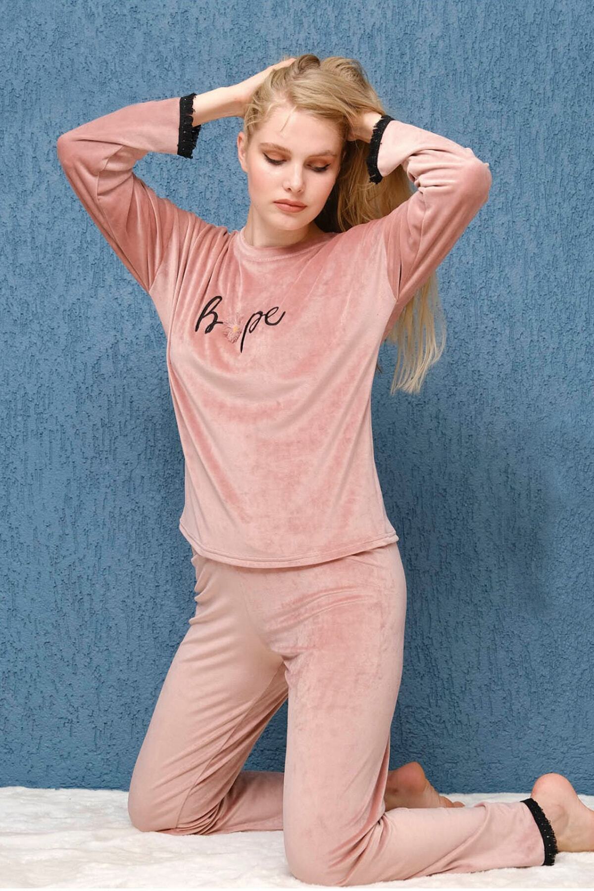 Kompedan Kadın Kadife Uzun Kol Papatya Çiçek - Dantelli Pijama Ta