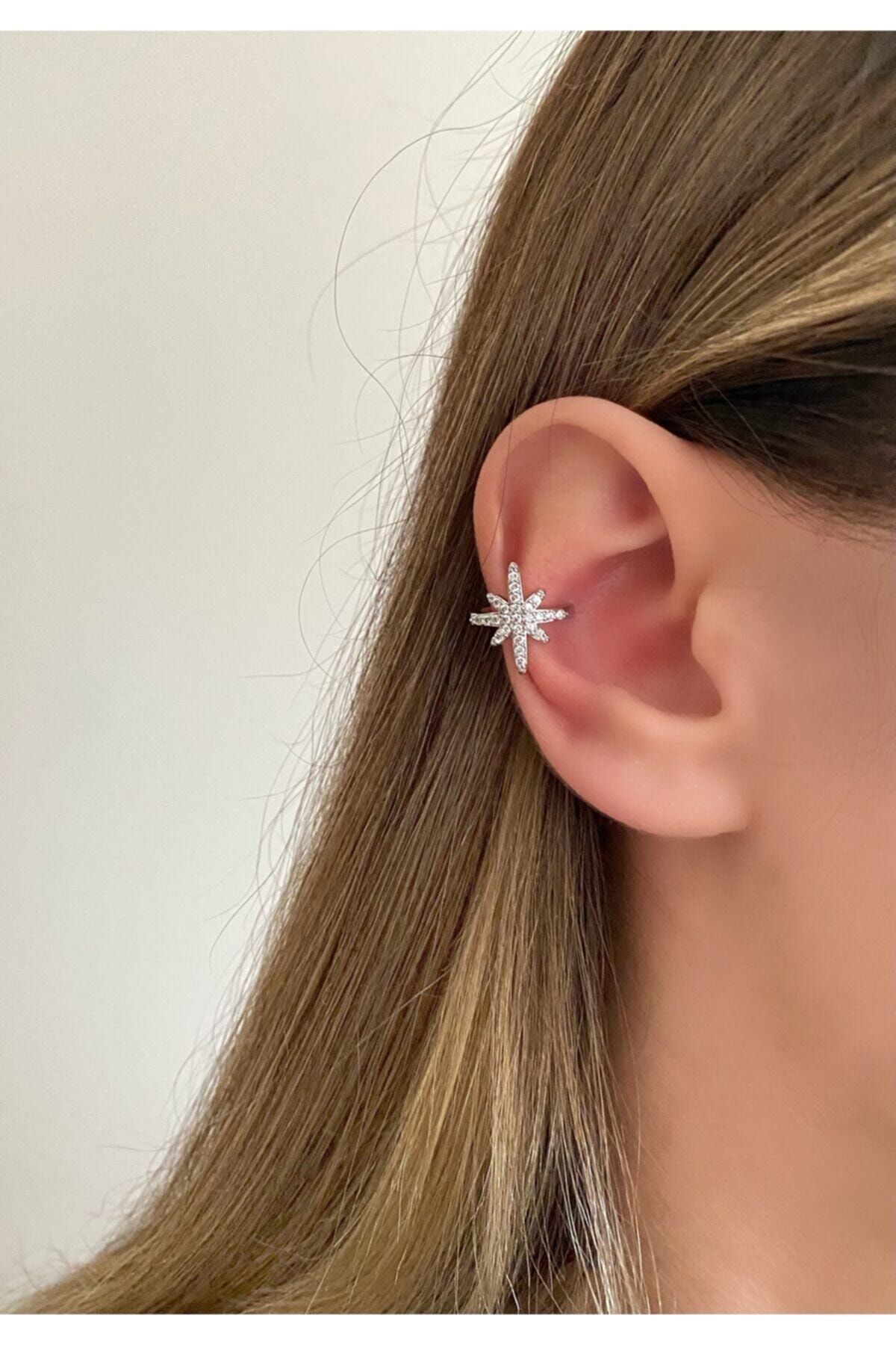 Okkostore Silver Rengi Kuzey Yıldız Detaylı Kıkırdak Küpesi