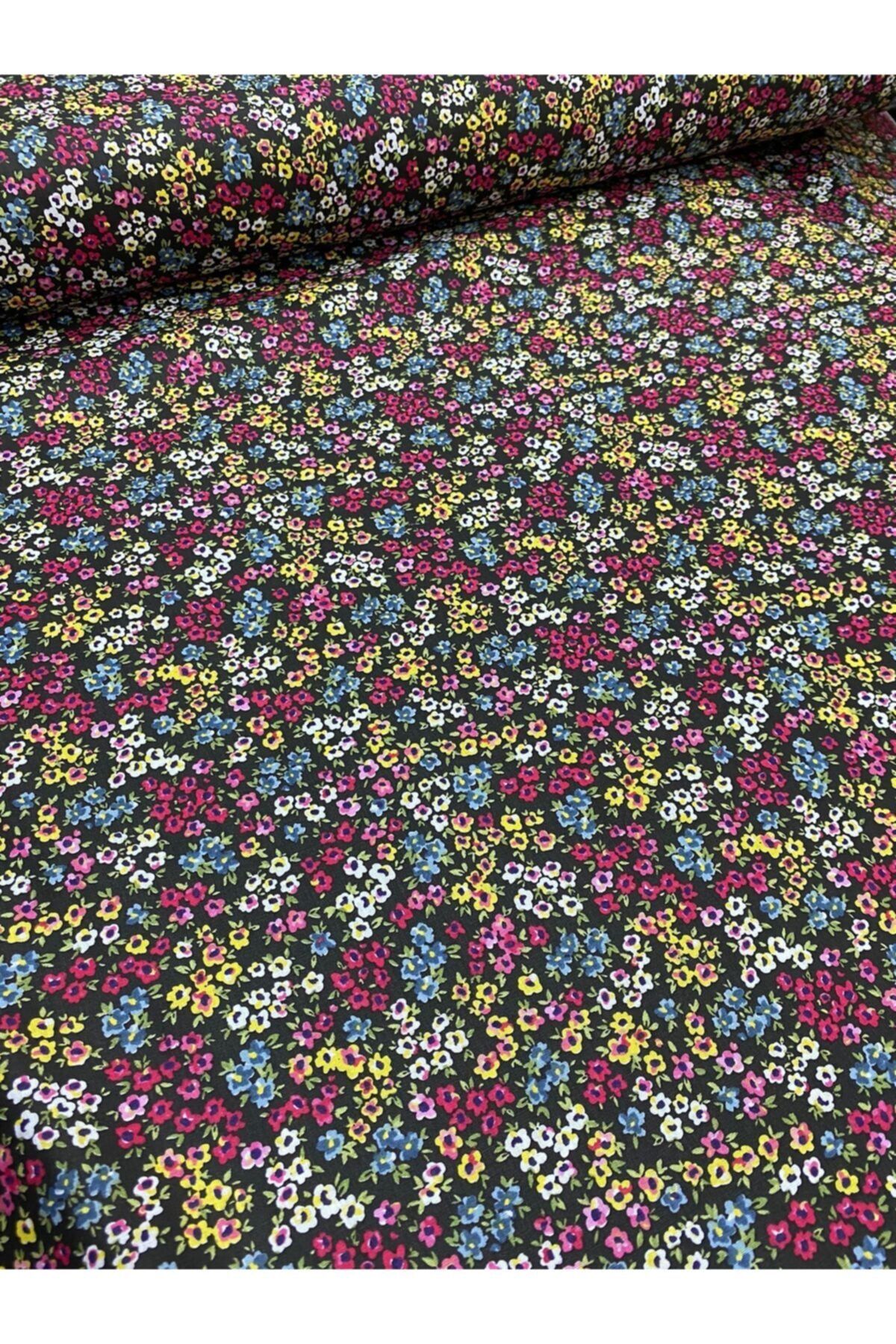 daisy star Yeni Kırçiçekleri Poplin Kumaş - En 170 cm