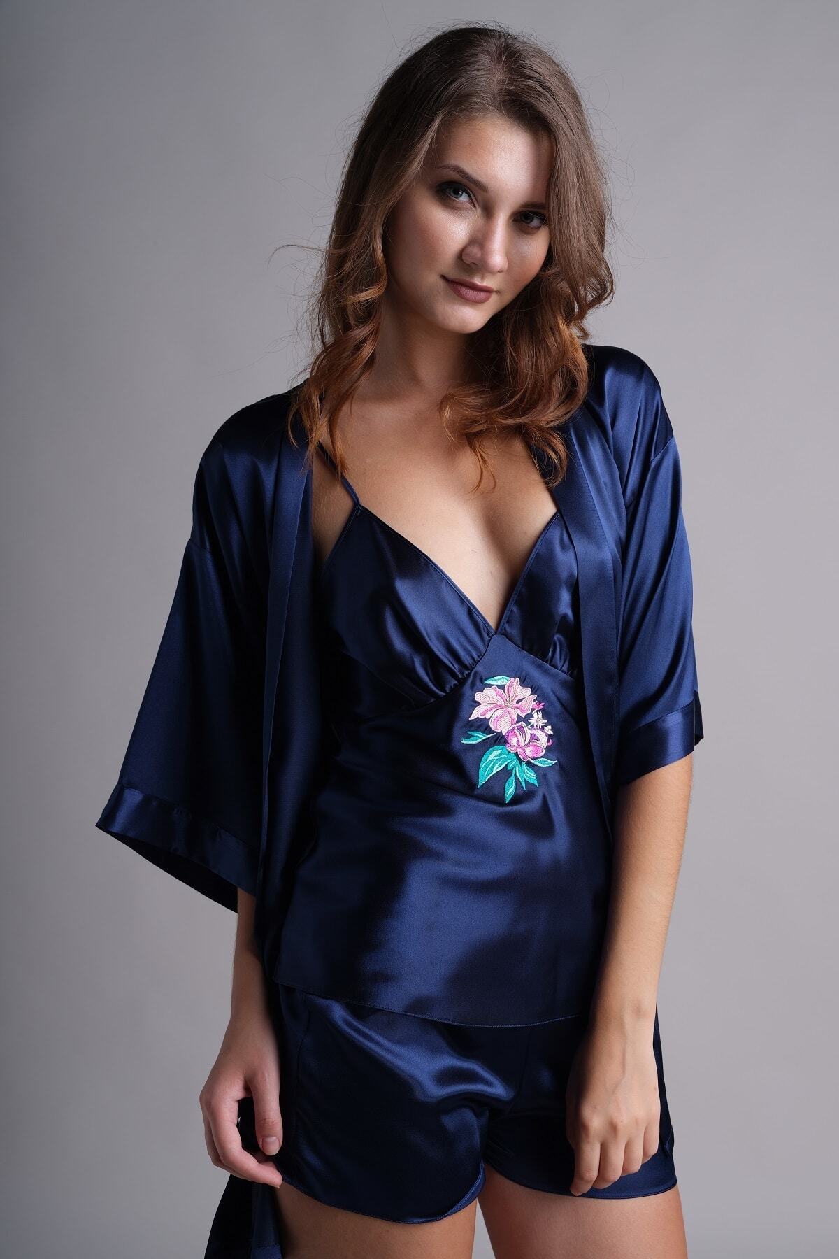 Karmen Kadın Lacivert Nakışlı İnce Askılı Pijama Üst
