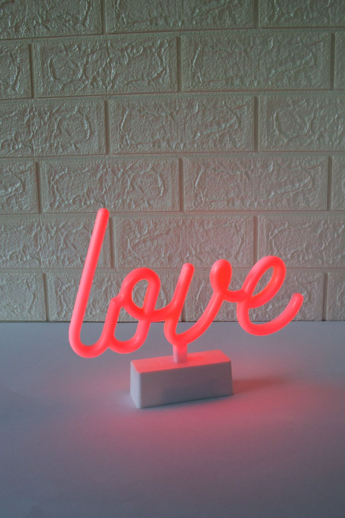 JUNO PAPER Juno Love Yazılı Neon Led Masa Gece Lambası