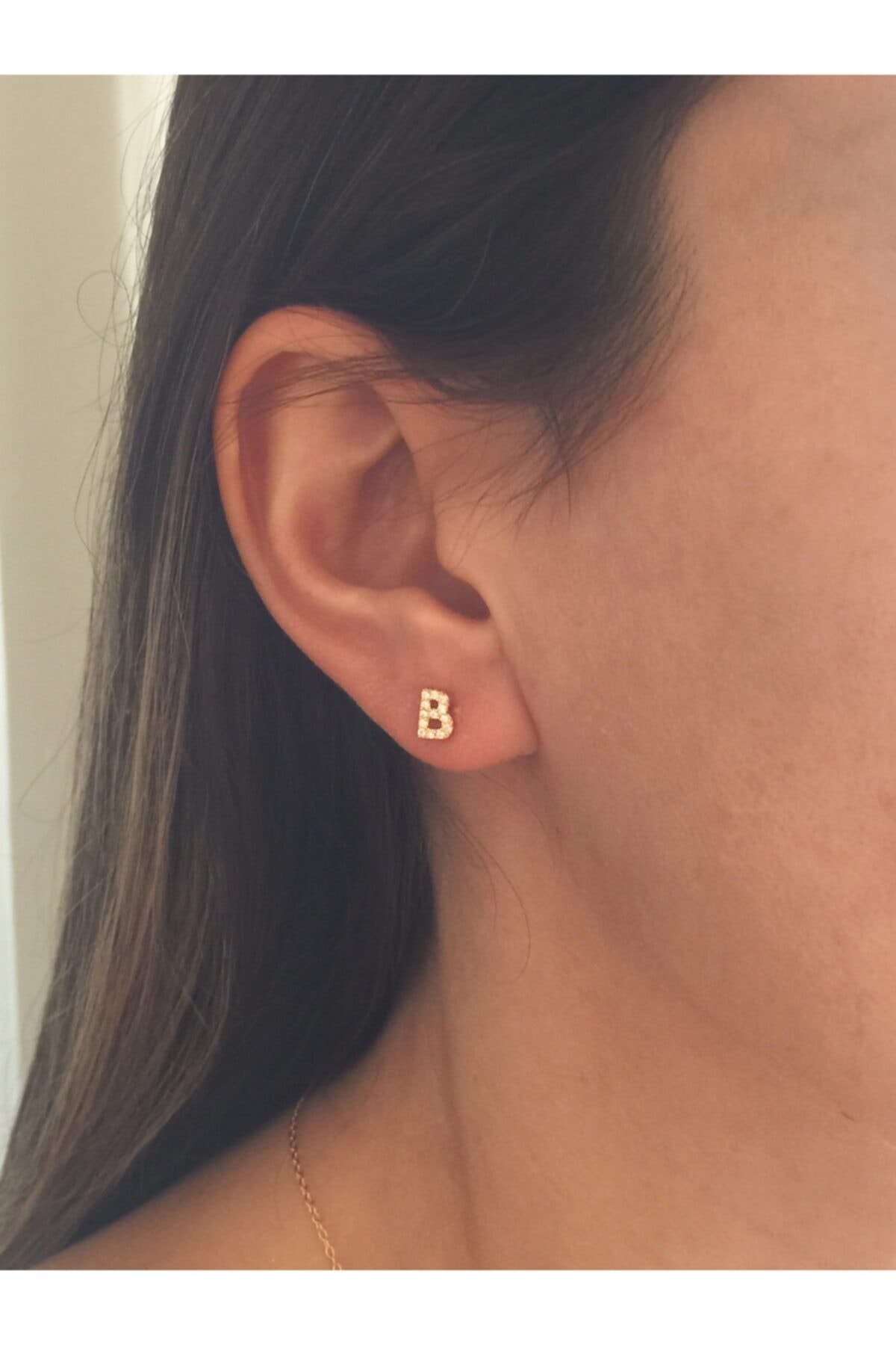 ACCESSORIES WORLD Unisex B Harfi 925 Ayar Gümüş Gold Renk Taşlı Top Tek Küpe