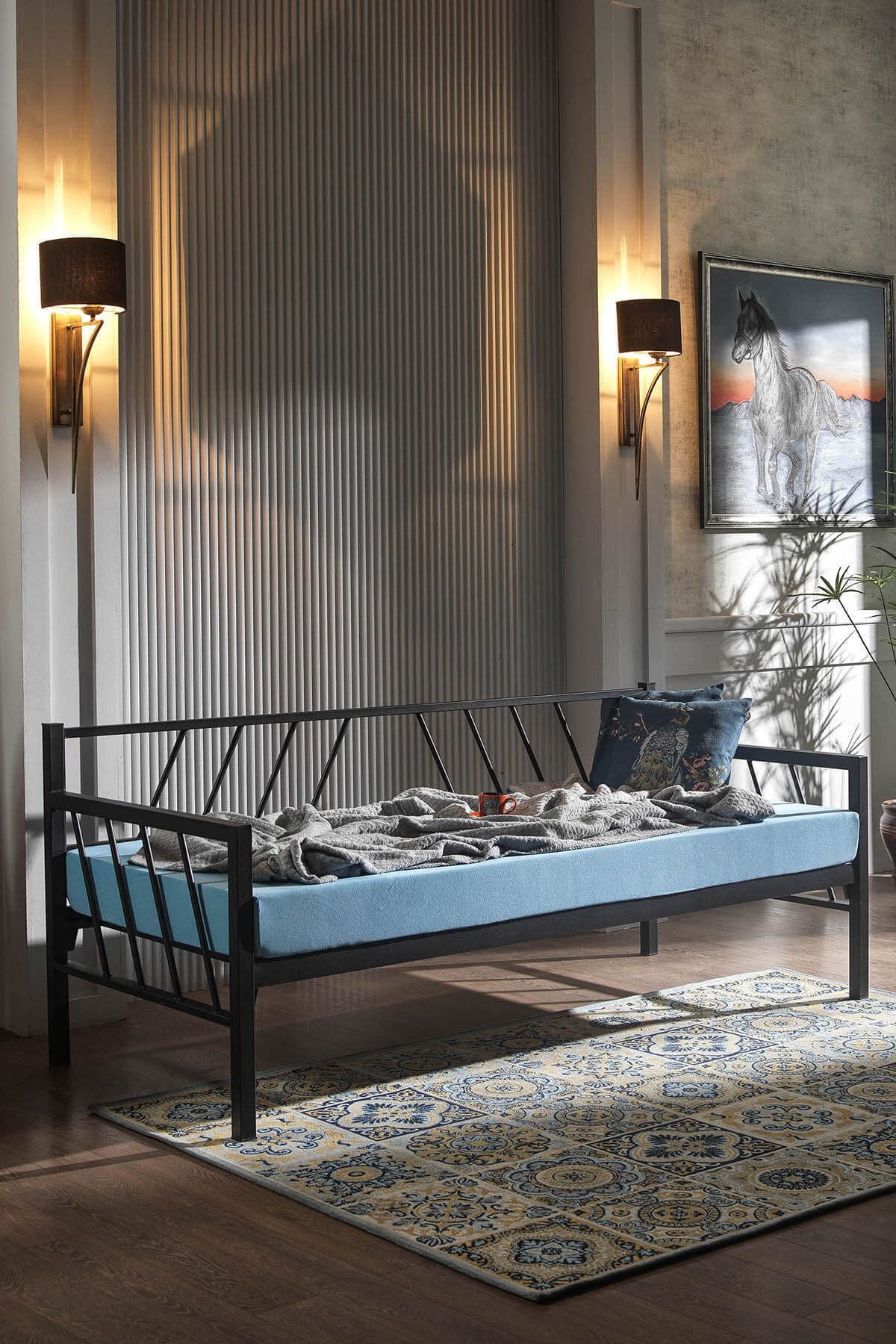 Unimet Glory Daybed Tek Kişilik Metal Karyola 90x200 Siyah