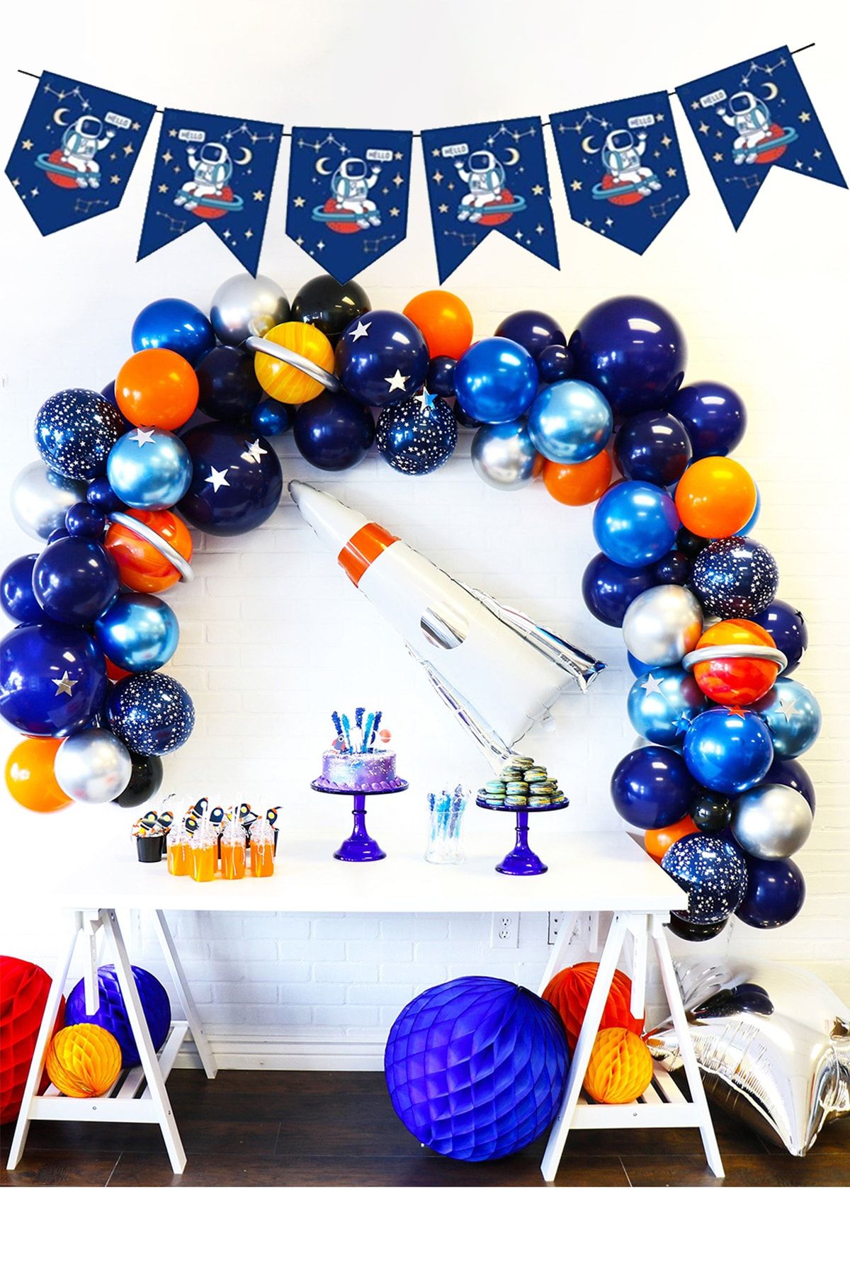 Aşkın Parti Evi Uzay Astronot Temalı Lacivert Banner