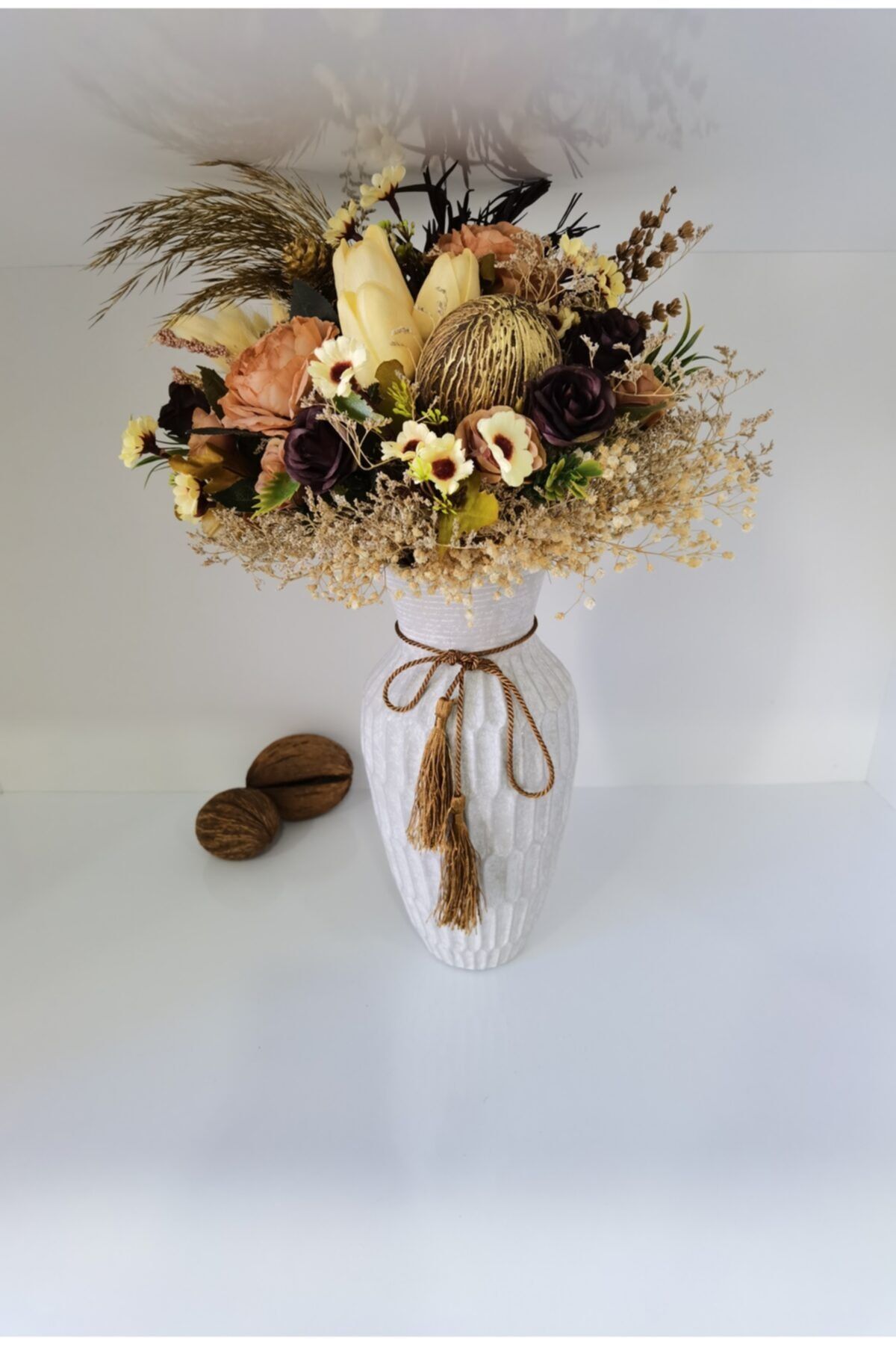Flower Gold Dekoratif Vazoluk Çiçek, Hediyelik Çiçek, Arajman Kuru Ve Şoklu Çiçek Demeti