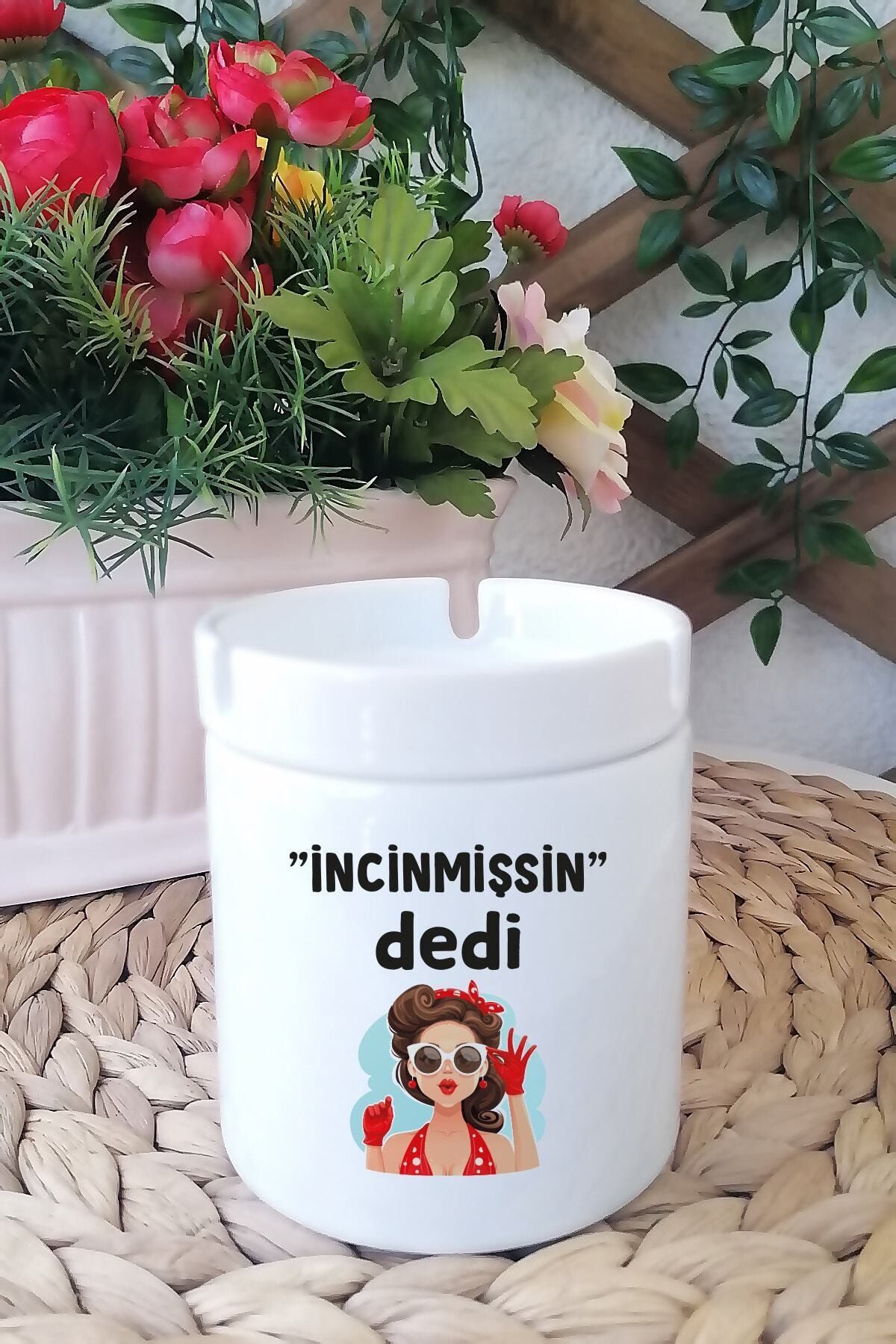 gold fotoğrafçılık Incinmissin Dedi Baskılı Beyaz Kül Tablası