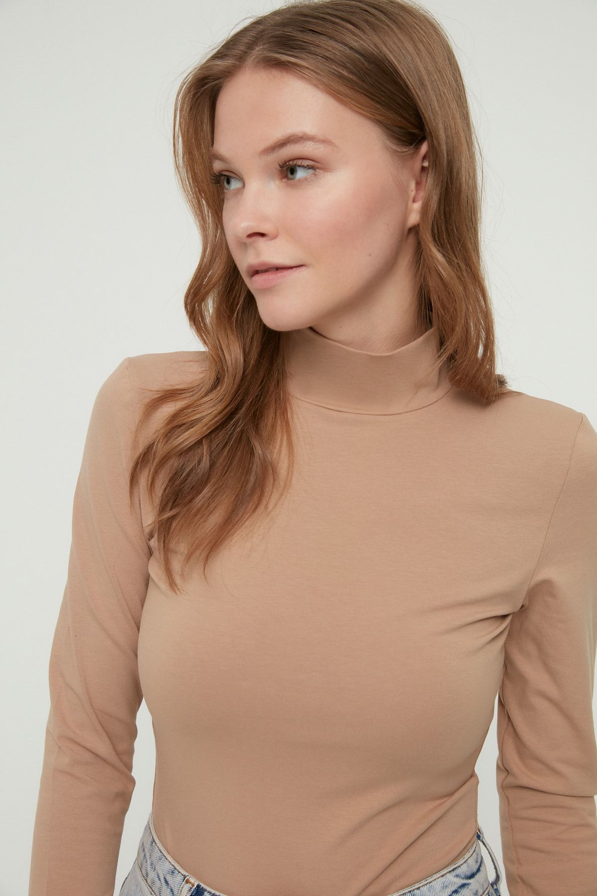 TRENDYOLMİLLA Camel Dik Yaka Çıtçıtlı Örme Body TWOAW21BD0008