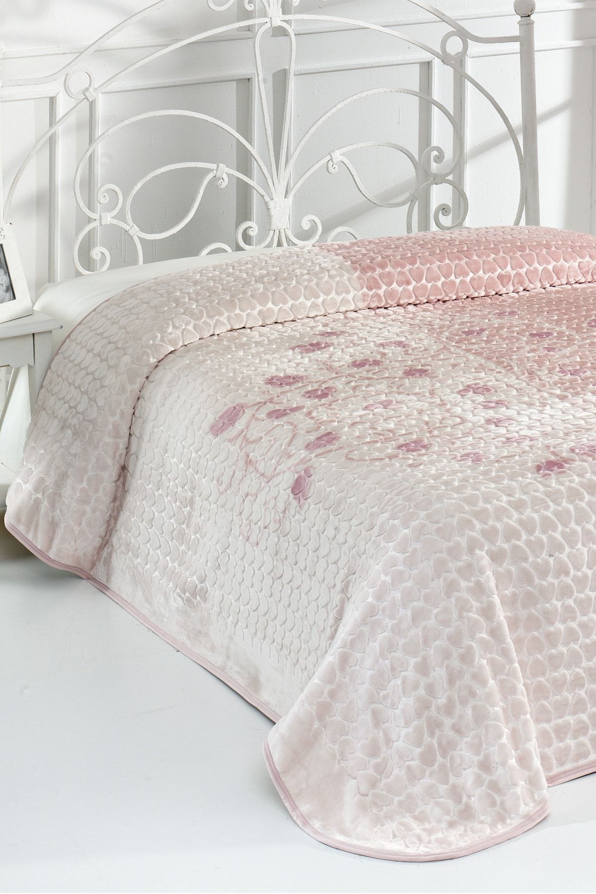 Evlen Home 3.5 Kg Supersoft Kalite Roses Çift Kişilik Battaniye 220x240 Cm (B09)