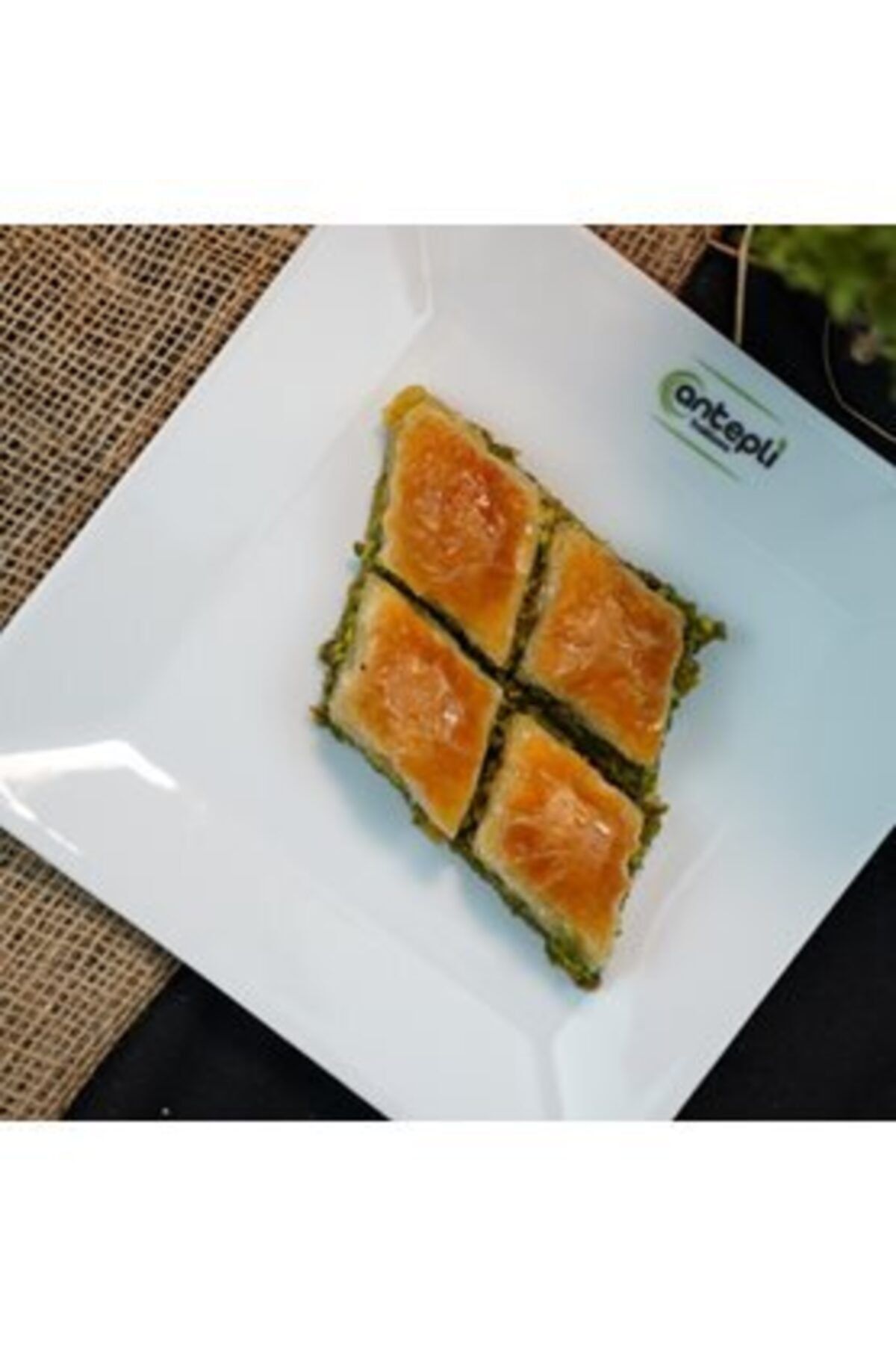 Antepli Künefe Baklava Dondurma Antepli Antep Fıstıklı Mekik Baklava 1 kg