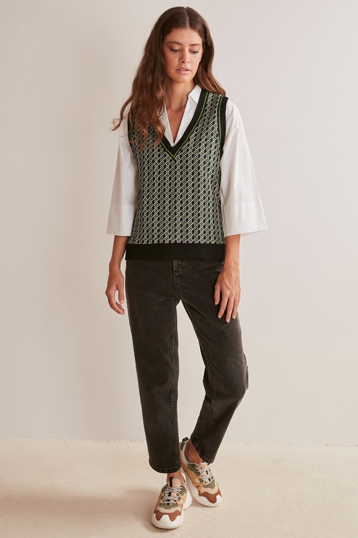 Jimmy Key Kadın Yeşil Bol Kesim V Yaka Kolsuz Süveter