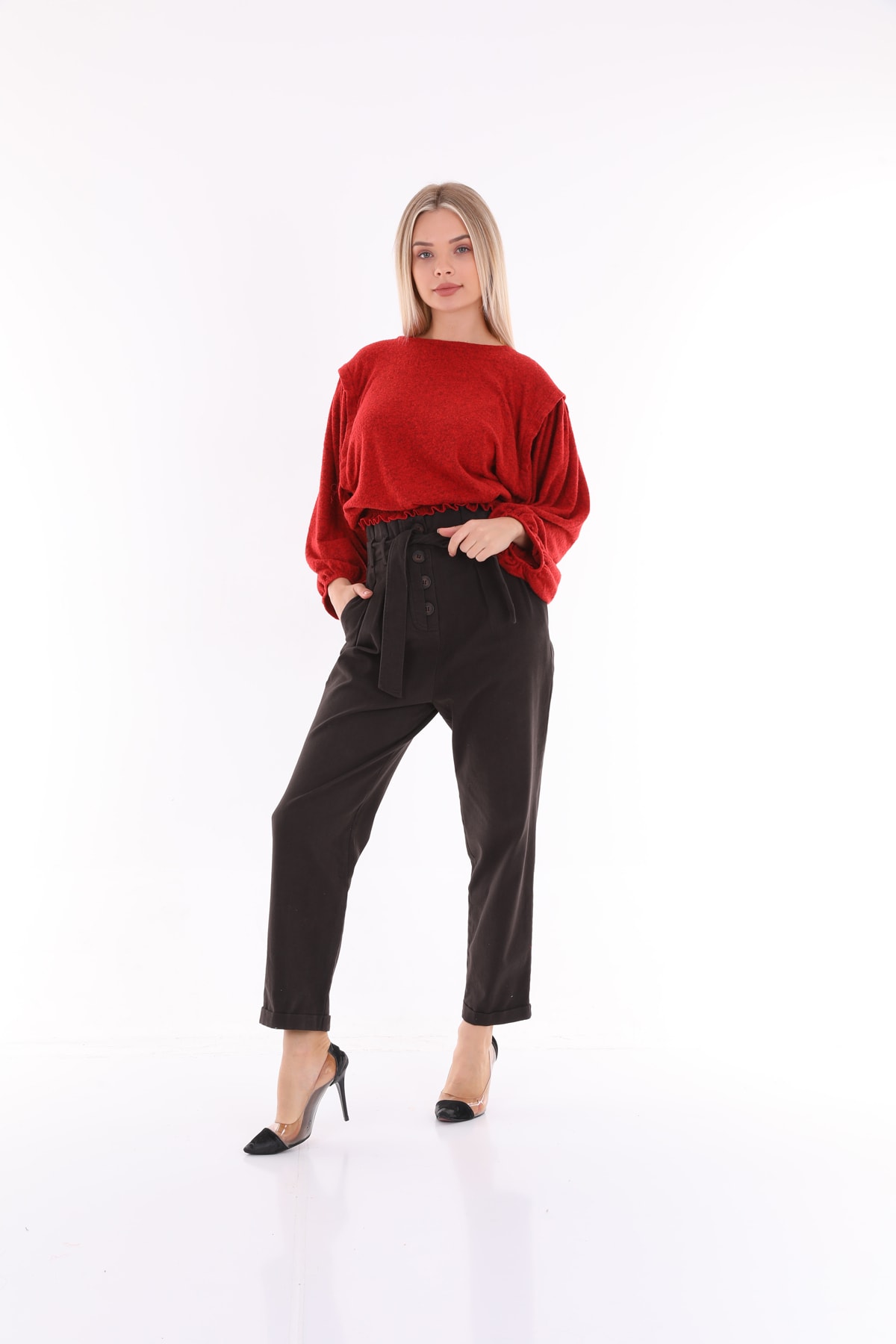 Hatije Kırmızı Bluz Ve Koyu Kahverengi Pantolon Kombin-40