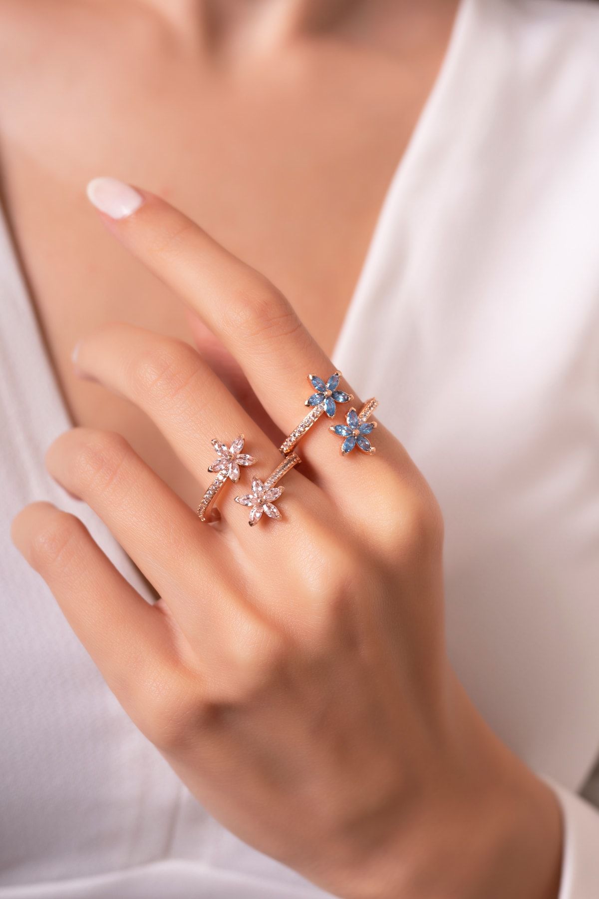 Eva Jewelry Unutma Beni Çiçeği Mavi Ve Beyaz Taşlı 14 K Rose Altın Kaplama 2'li Kadın Yüzük