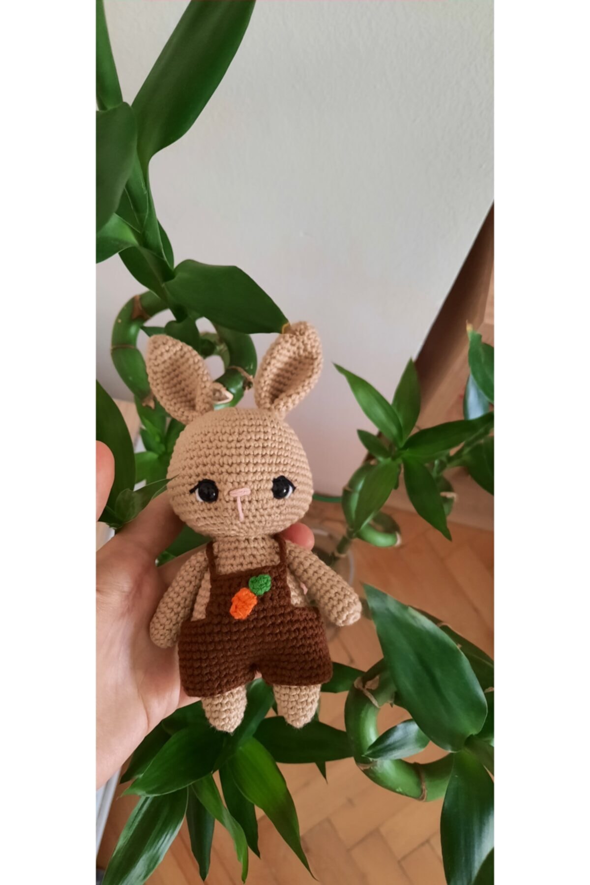 AngelKids's El Örgüsü Amigurumi Sevimli Tulumlu Tavşan