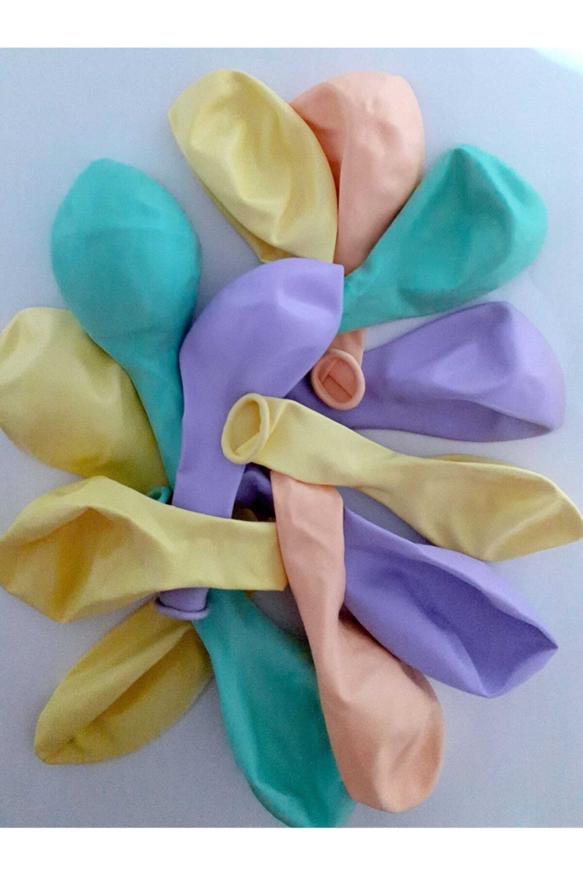 BAL10 DÜNYASI Makaron Karışık 4 Renk 100 Adet+ 5 Mt Balon Zinciri