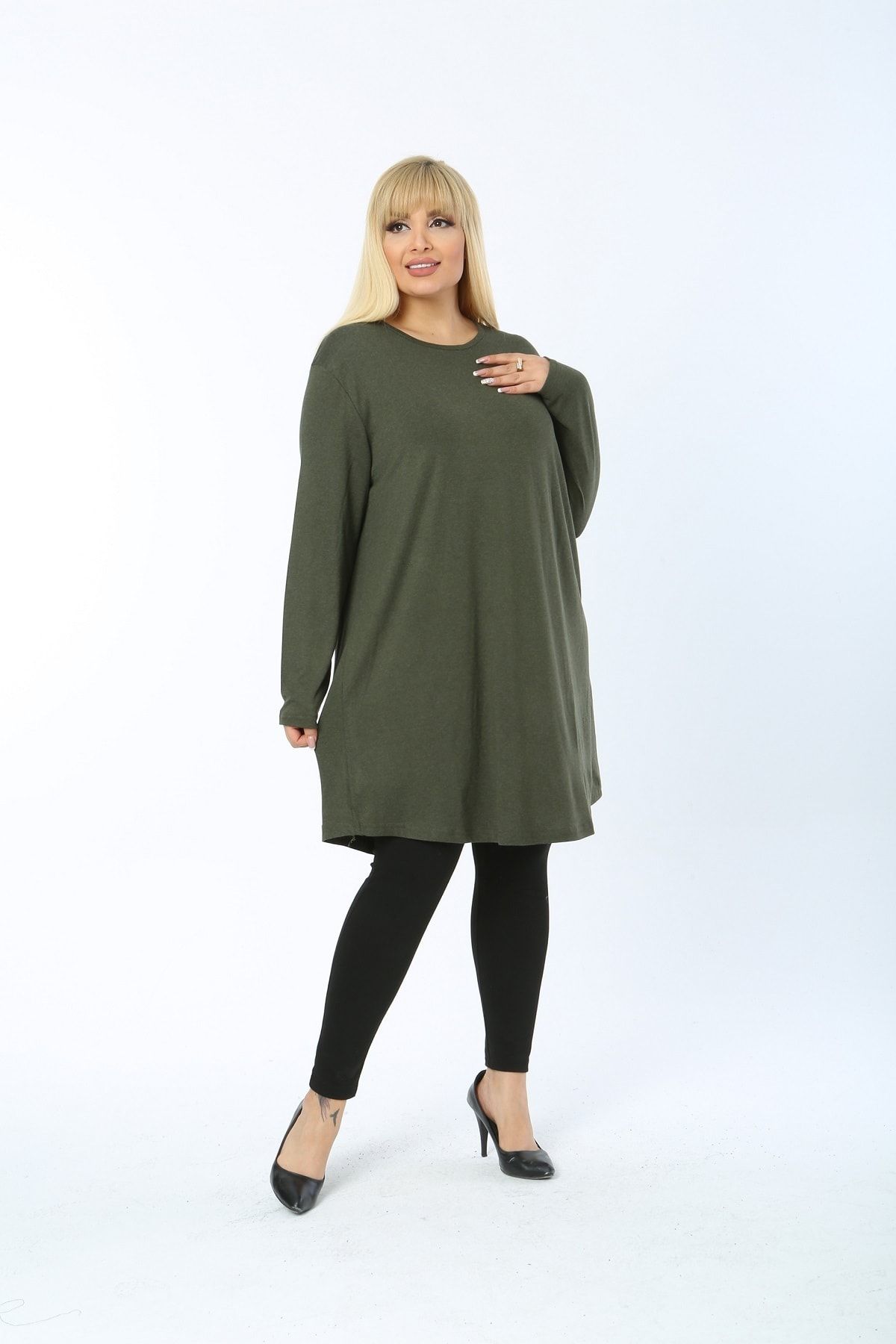 Butik Şımarık Kadın Bisiklet Yaka Uzun Kol Haki Renk Büyük Beden Viskon Yün Kumaş Tunik